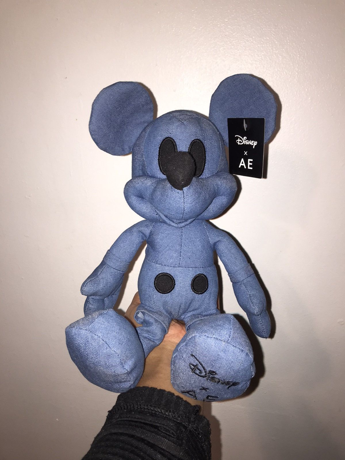 American Eagle Outfitters × Disney × Mickey Mouse Mickey mouse limited edition Size ONE SIZE - 1 Thumbnail