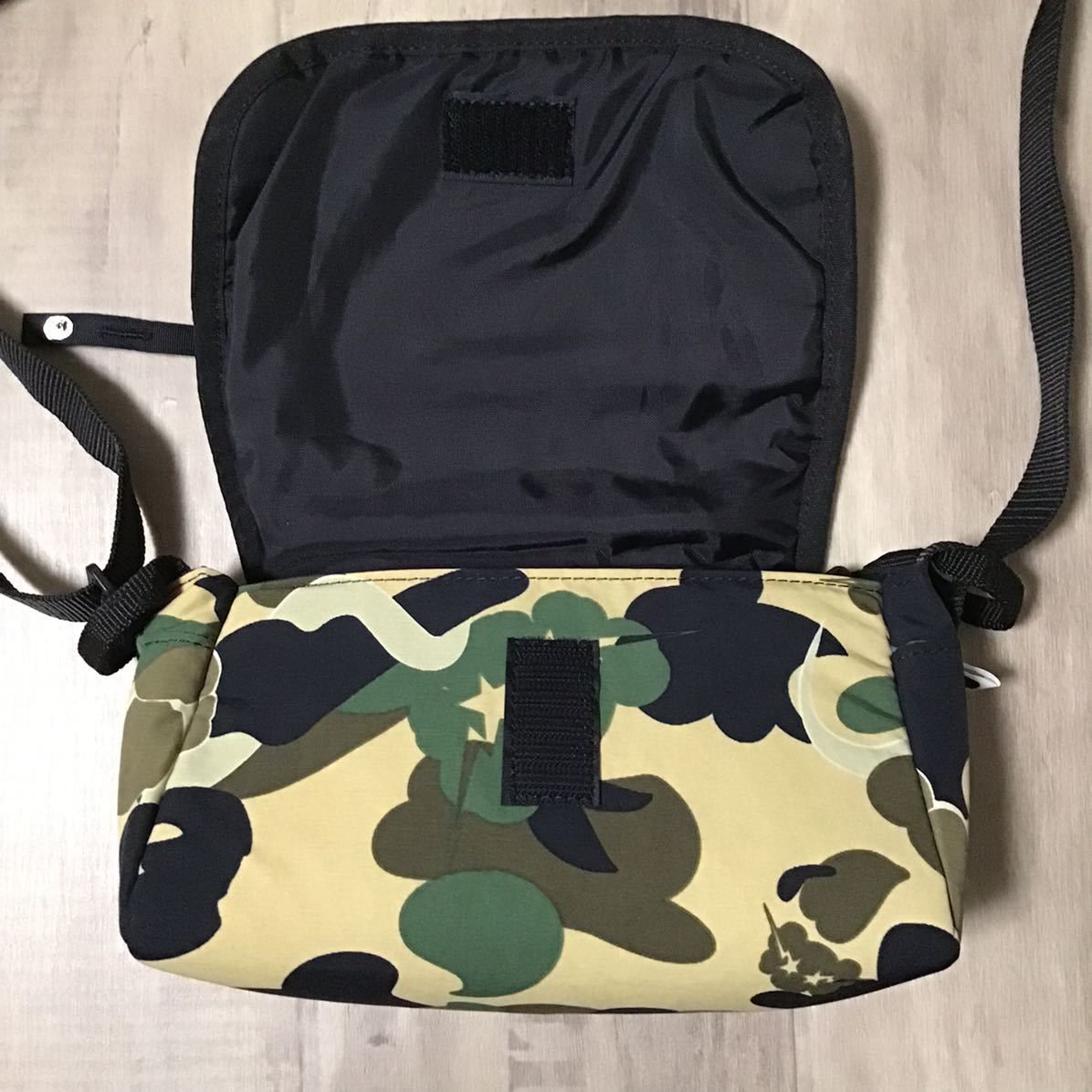 Bape × Kaws BAPE × KAWS shoulder bag bendy 1st camo yellow ape NIGO Size ONE SIZE - 4 Thumbnail