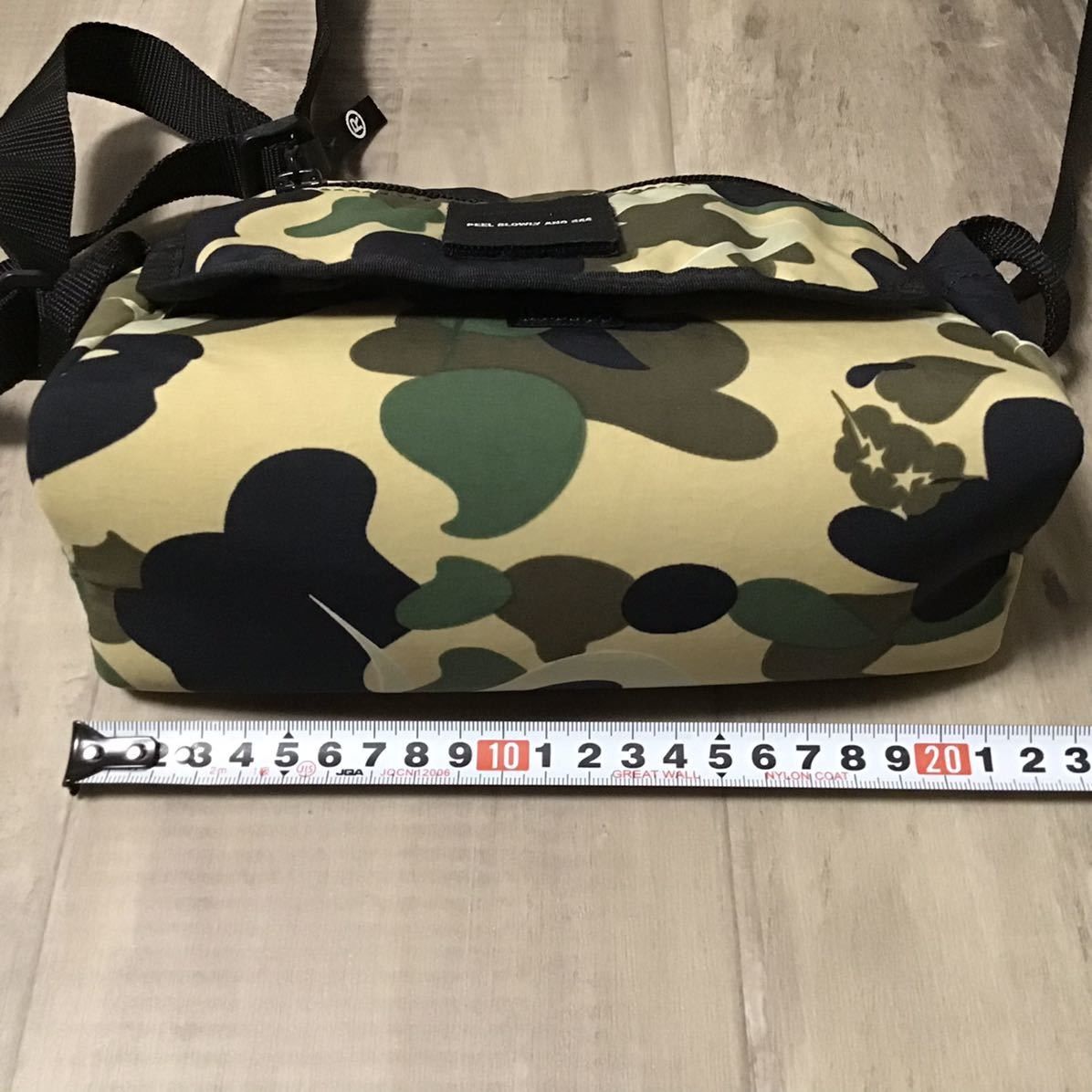 Bape × Kaws BAPE × KAWS shoulder bag bendy 1st camo yellow ape NIGO Size ONE SIZE - 7 Thumbnail