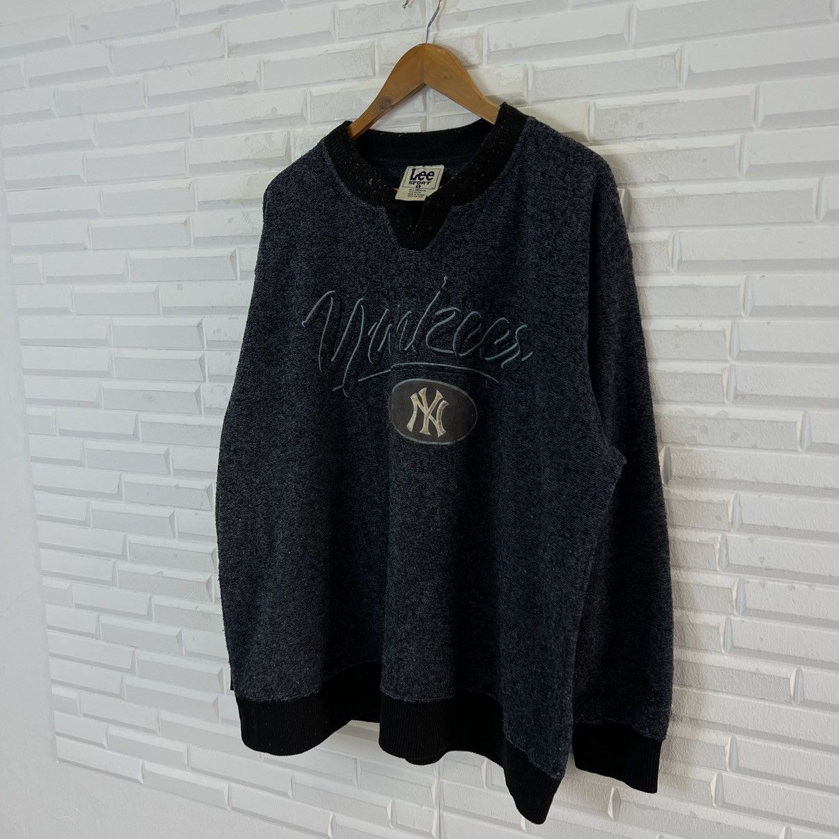Japanese Brand VINTAGE LEE SPORT YANKEES NEW YORK SWEATSHIRT BIG LOGO Size US L / EU 52-54 / 3 - 2 Thumbnail