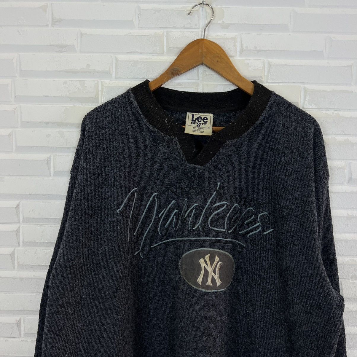 Japanese Brand VINTAGE LEE SPORT YANKEES NEW YORK SWEATSHIRT BIG LOGO Size US L / EU 52-54 / 3 - 3 Thumbnail