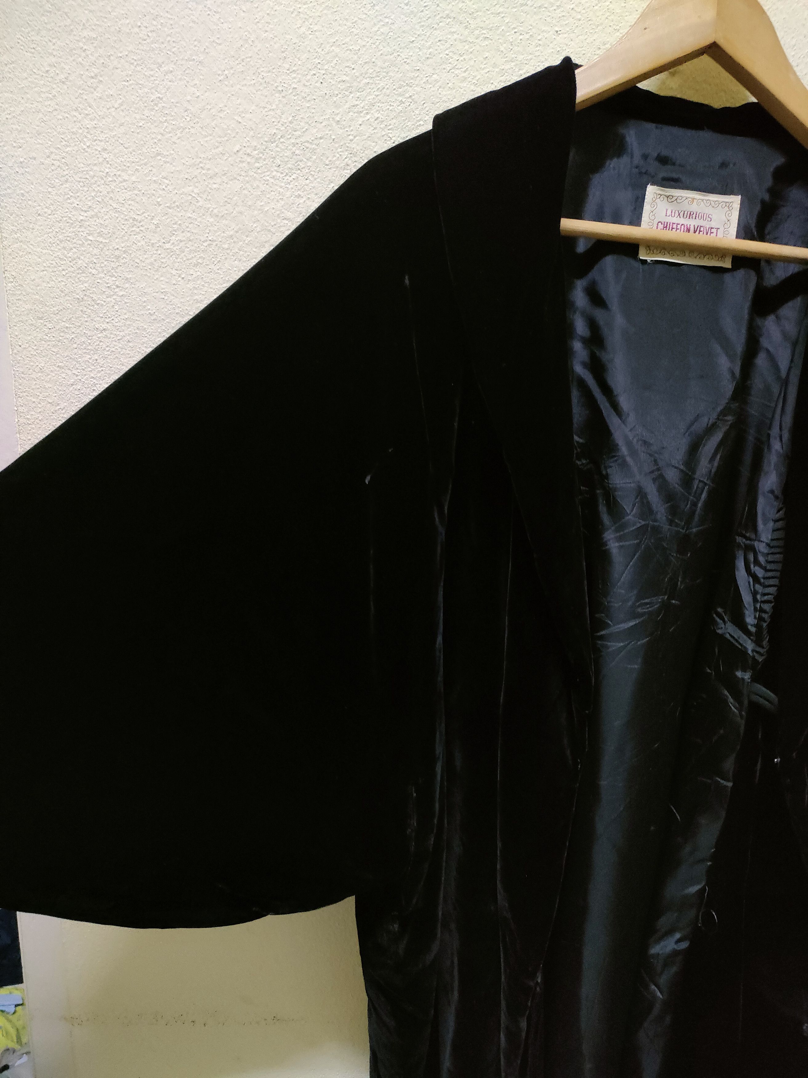 Velvet × Vintage Luxurious Chiffon Velvet Size US L / EU 52-54 / 3 - 5 Thumbnail