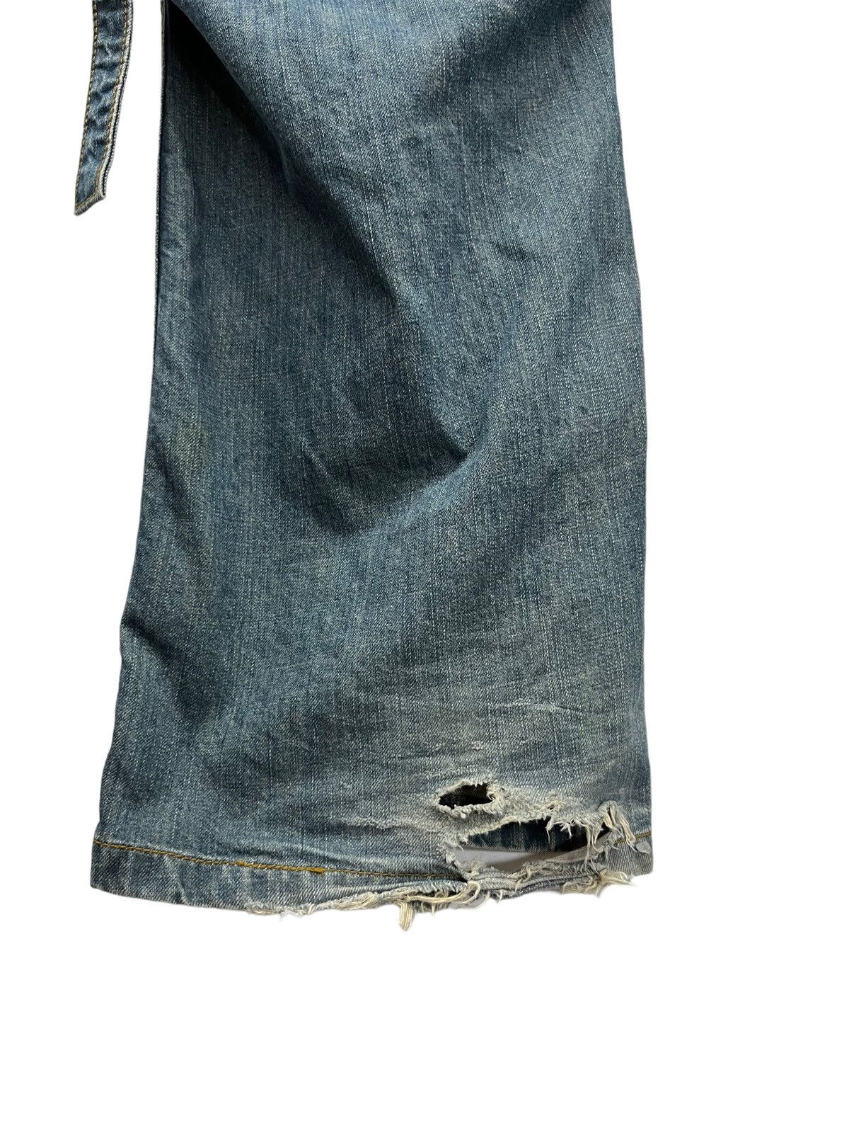 Japanese Brand × Vintage Exclusive Top Weight Cotton Denim Bondage Cargo Thrashed Leg Size US 32 / EU 48 - 11 Thumbnail