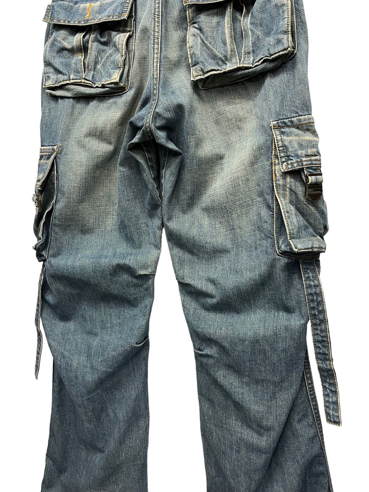 Japanese Brand × Vintage Exclusive Top Weight Cotton Denim Bondage Cargo Thrashed Leg Size US 32 / EU 48 - 8 Thumbnail