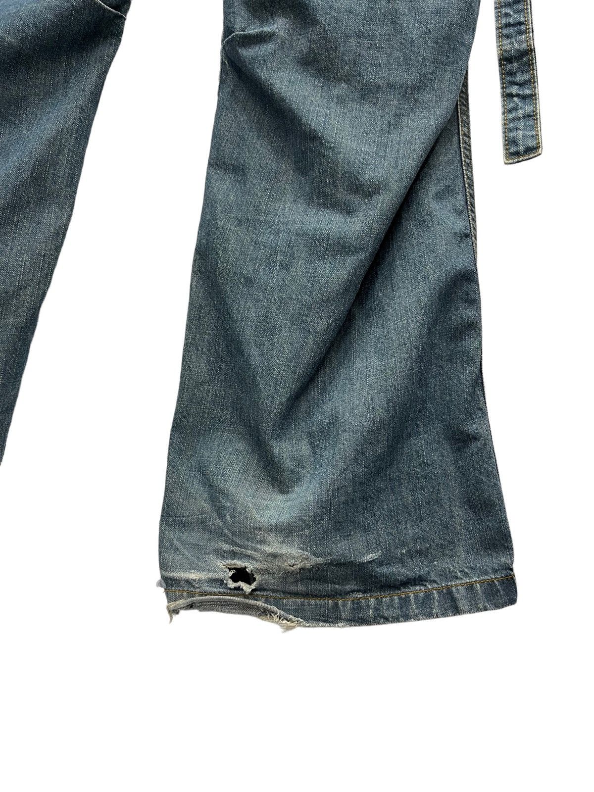 Japanese Brand × Vintage Exclusive Top Weight Cotton Denim Bondage Cargo Thrashed Leg Size US 32 / EU 48 - 12 Thumbnail