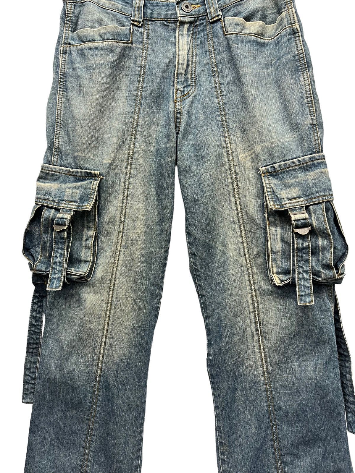 Japanese Brand × Vintage Exclusive Top Weight Cotton Denim Bondage Cargo Thrashed Leg Size US 32 / EU 48 - 6 Thumbnail