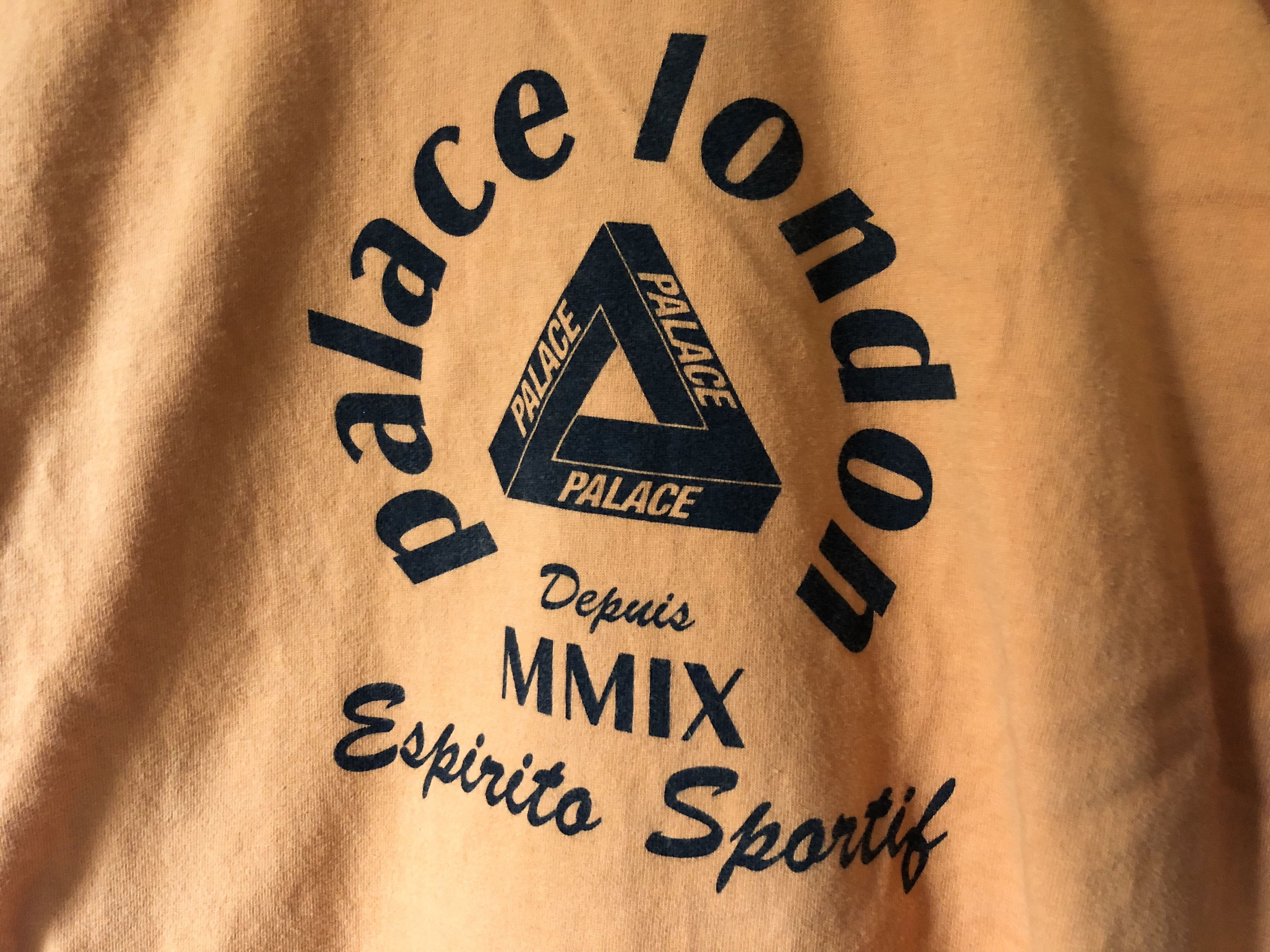 Palace 🎃 Sportif London Tee 🎃 Size US M / EU 48-50 / 2 - 2 Thumbnail