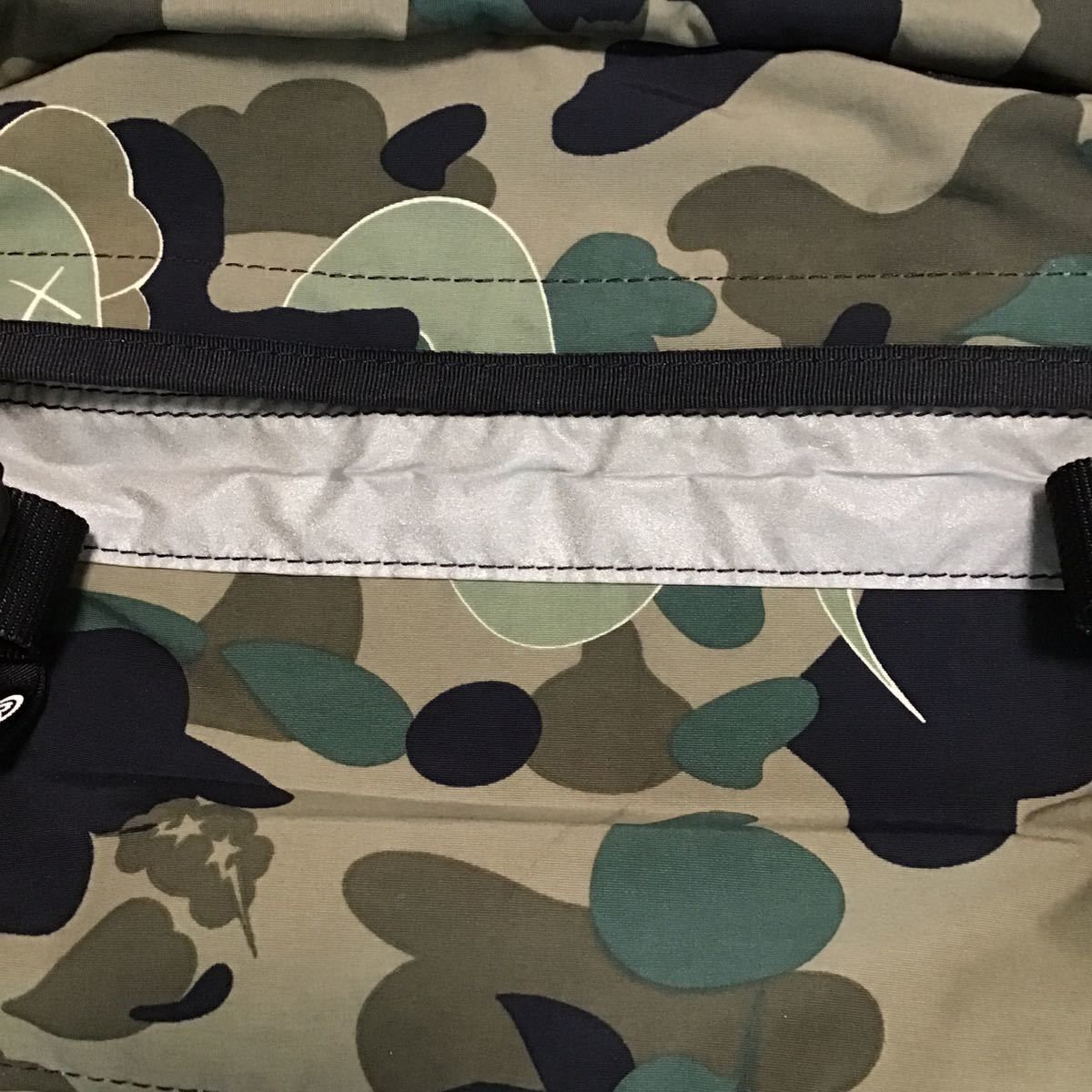 Bape × Kaws BAPE × kaws waist bag bendy 1st camo a bathing ape NIGO Size ONE SIZE - 3 Thumbnail