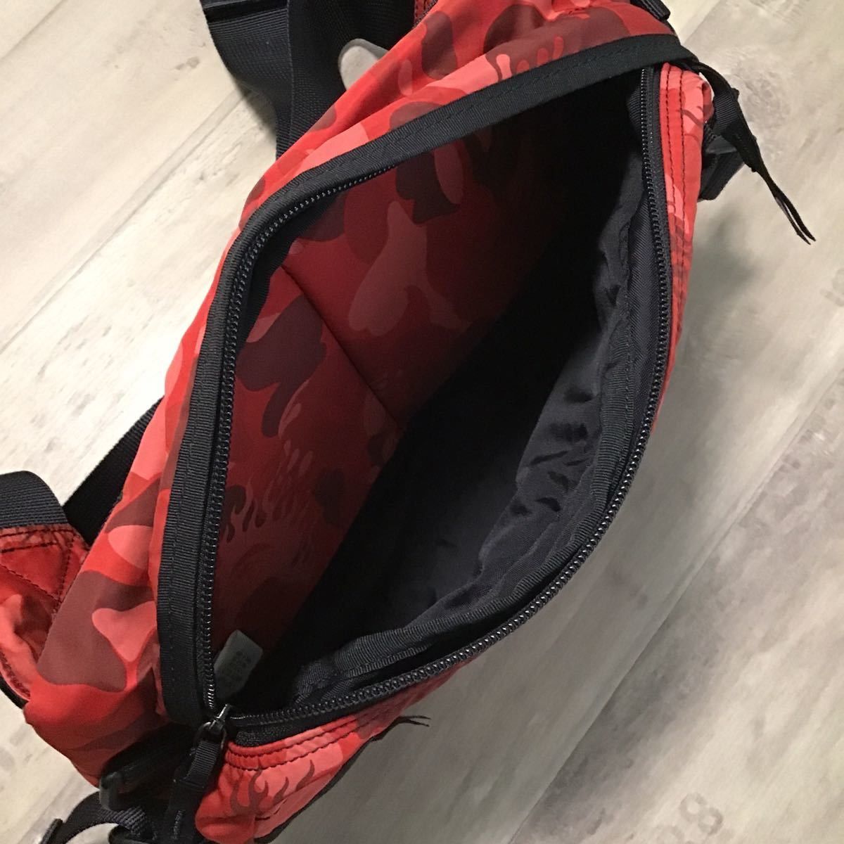 Bape × Nigo BAPE waist bag fire camo red a bathing ape flame NIGO Size ONE SIZE - 4 Thumbnail