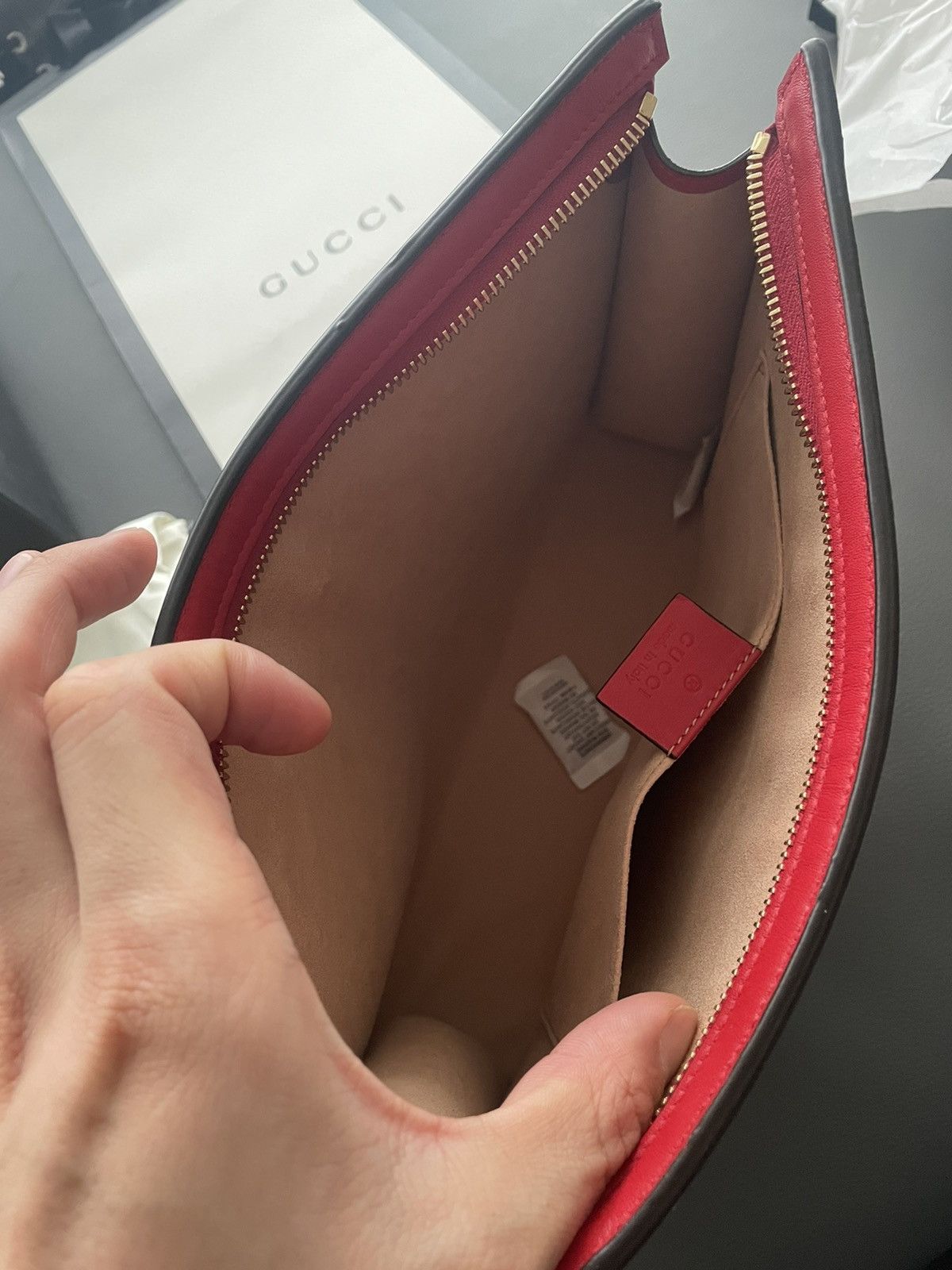 Gucci Super Runway Gucci Limited Edition Logo Pouch Clutch Bag Size ONE SIZE - 12 Thumbnail
