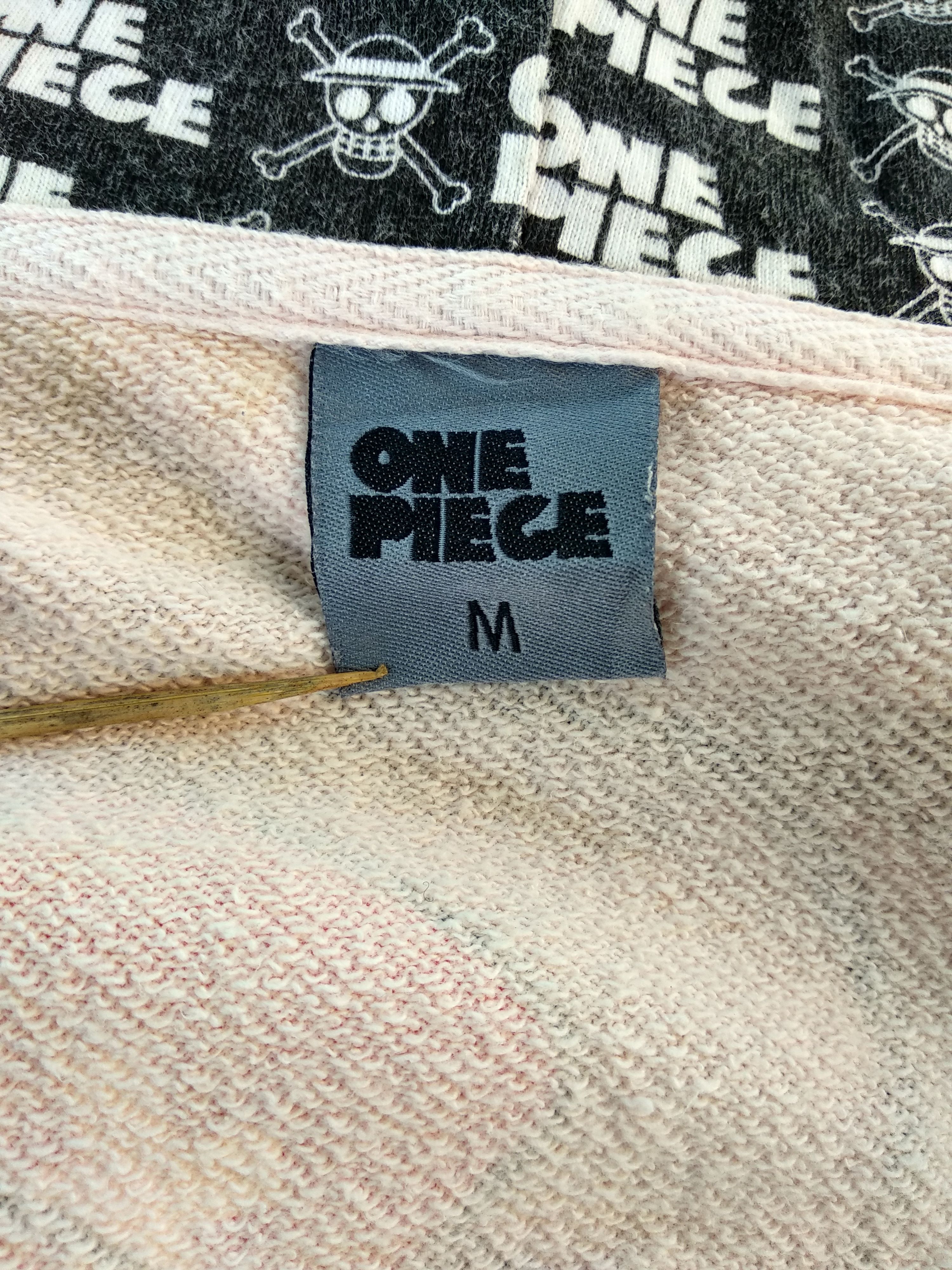 Anime Vintage Anime One Piece Hoodie Size US M / EU 48-50 / 2 - 4 Thumbnail