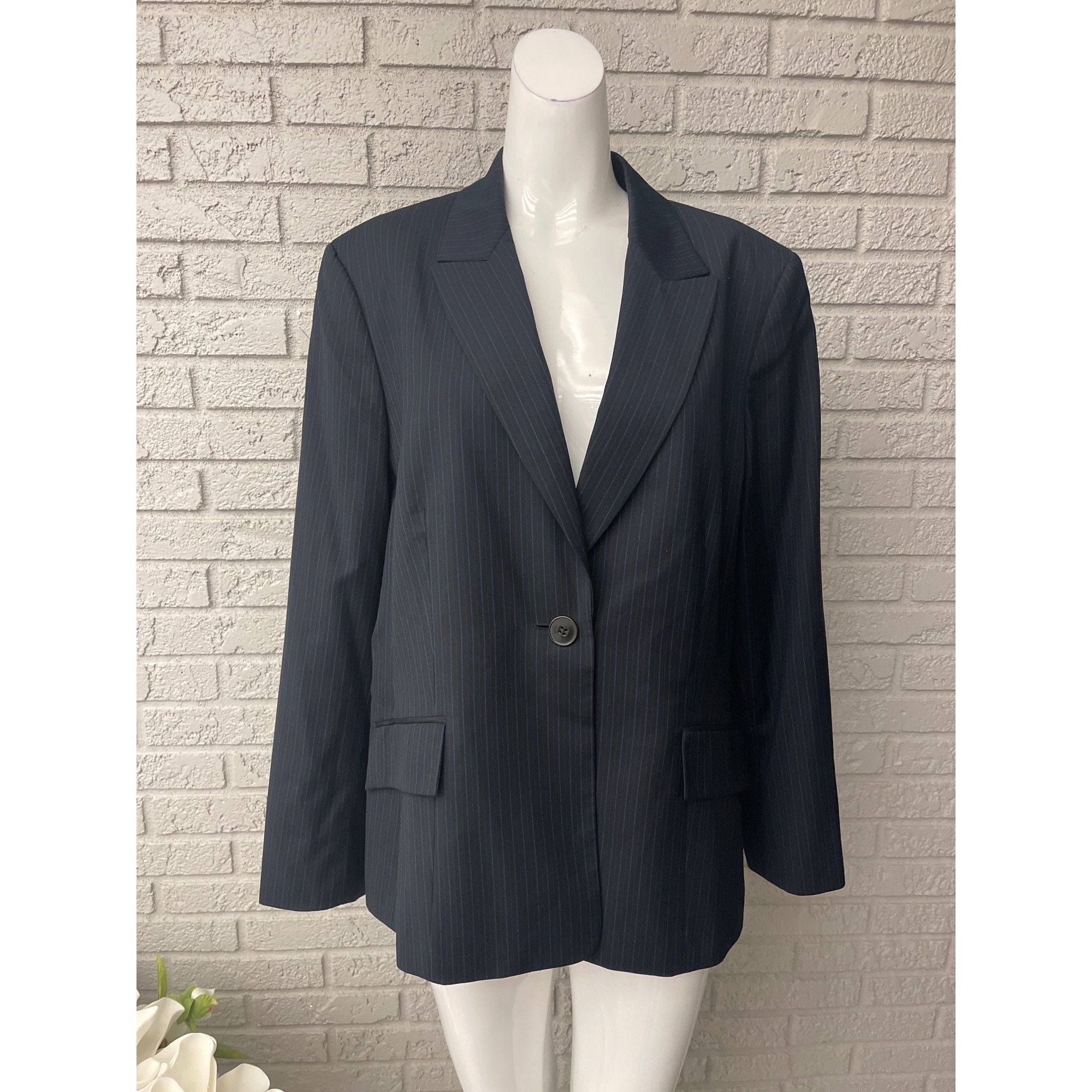Kasper Black & Blue Pin Striped One Button Blazer Size 18