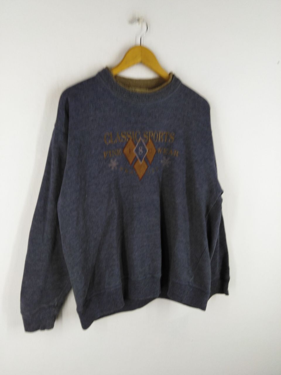 Japanese Brand CLASSICS SPORTS SWEATSHIRT Size US L / EU 52-54 / 3 - 2 Thumbnail