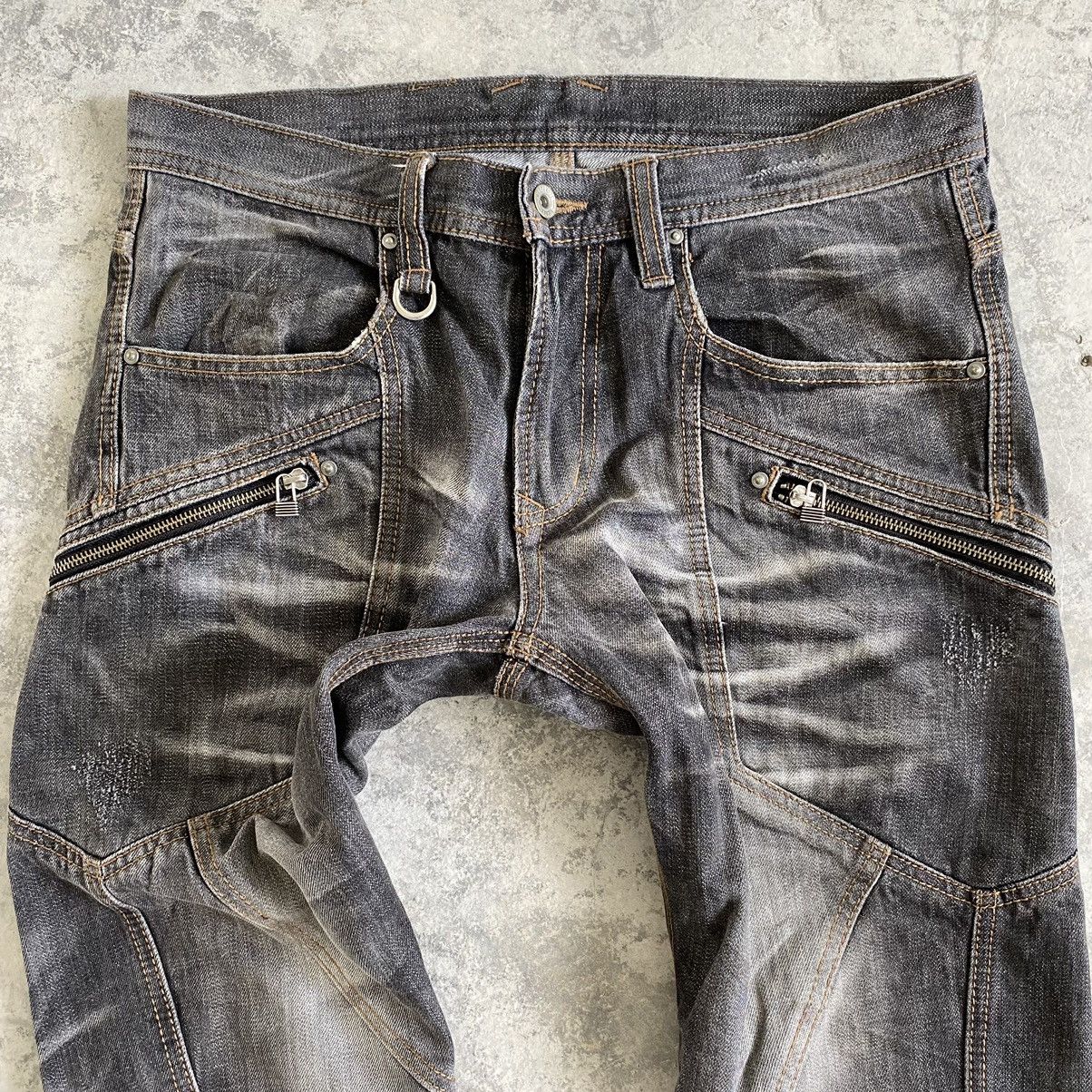 Matsuda Nicole Hideaways Curved Leg Whisker Washed Cropped Jeans Size US 33 - 8 Thumbnail