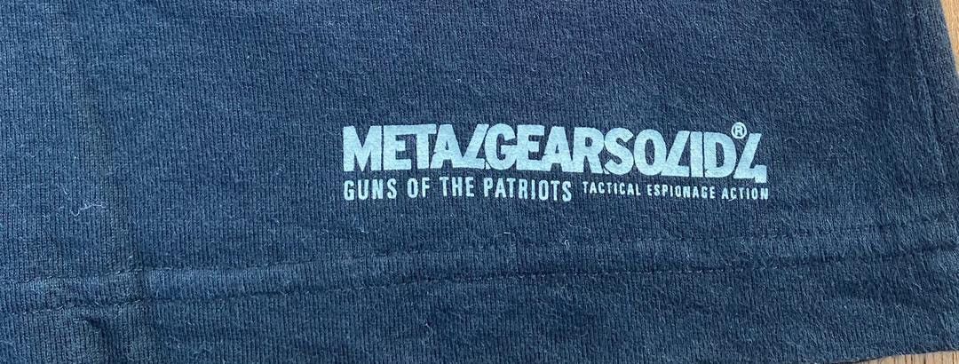 Uniqlo uniqlo metal gear solid C11 Size US M / EU 48-50 / 2 - 5 Thumbnail