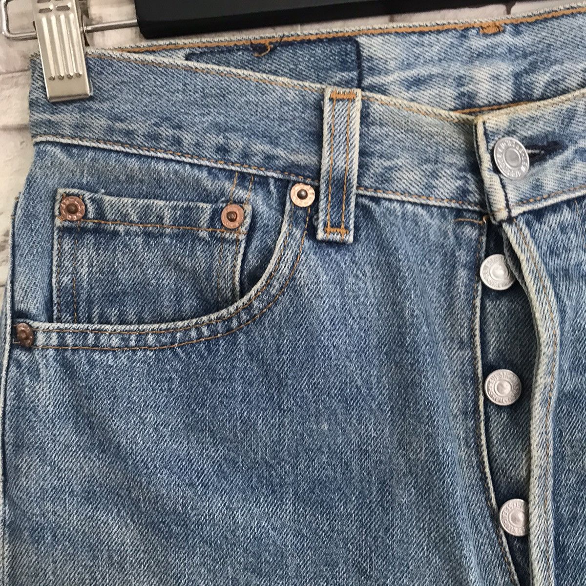 Levi's Vtg 80s Levis 501 Jeans Dirty Faded Lightwash Made in USA Size US 28 / EU 44 - 6 Thumbnail