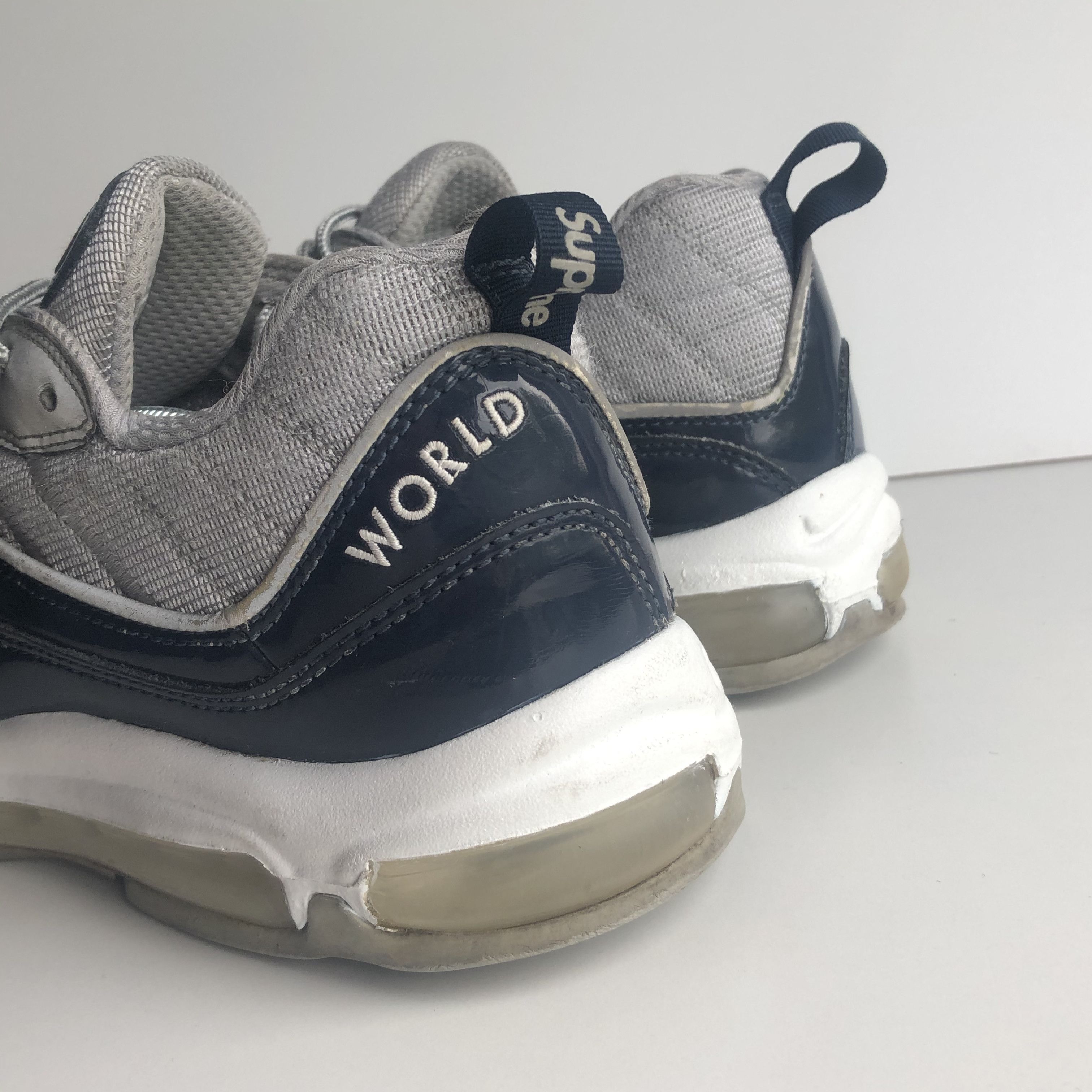 Nike × Supreme Nike Air Max 98 Supreme Obsidian Size US 12 / EU 45 - 3 Thumbnail