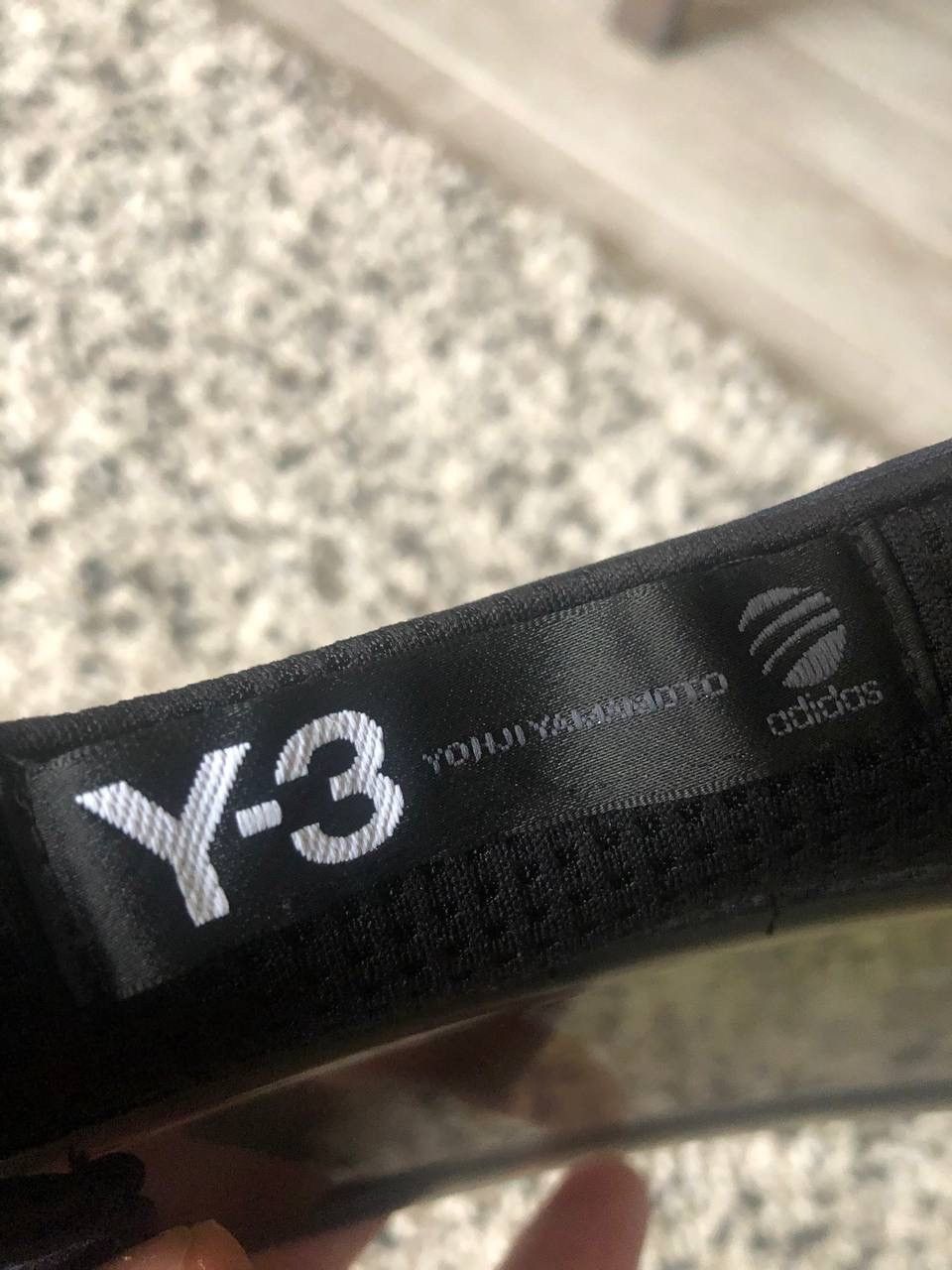 Y-3 × Yohji Yamamoto The Holographic TPU Y-3 Visor Size ONE SIZE - 6 Thumbnail