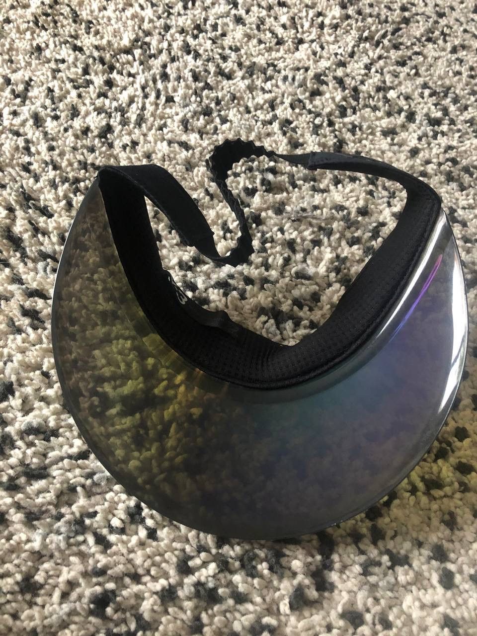 Y-3 × Yohji Yamamoto The Holographic TPU Y-3 Visor Size ONE SIZE - 4 Thumbnail
