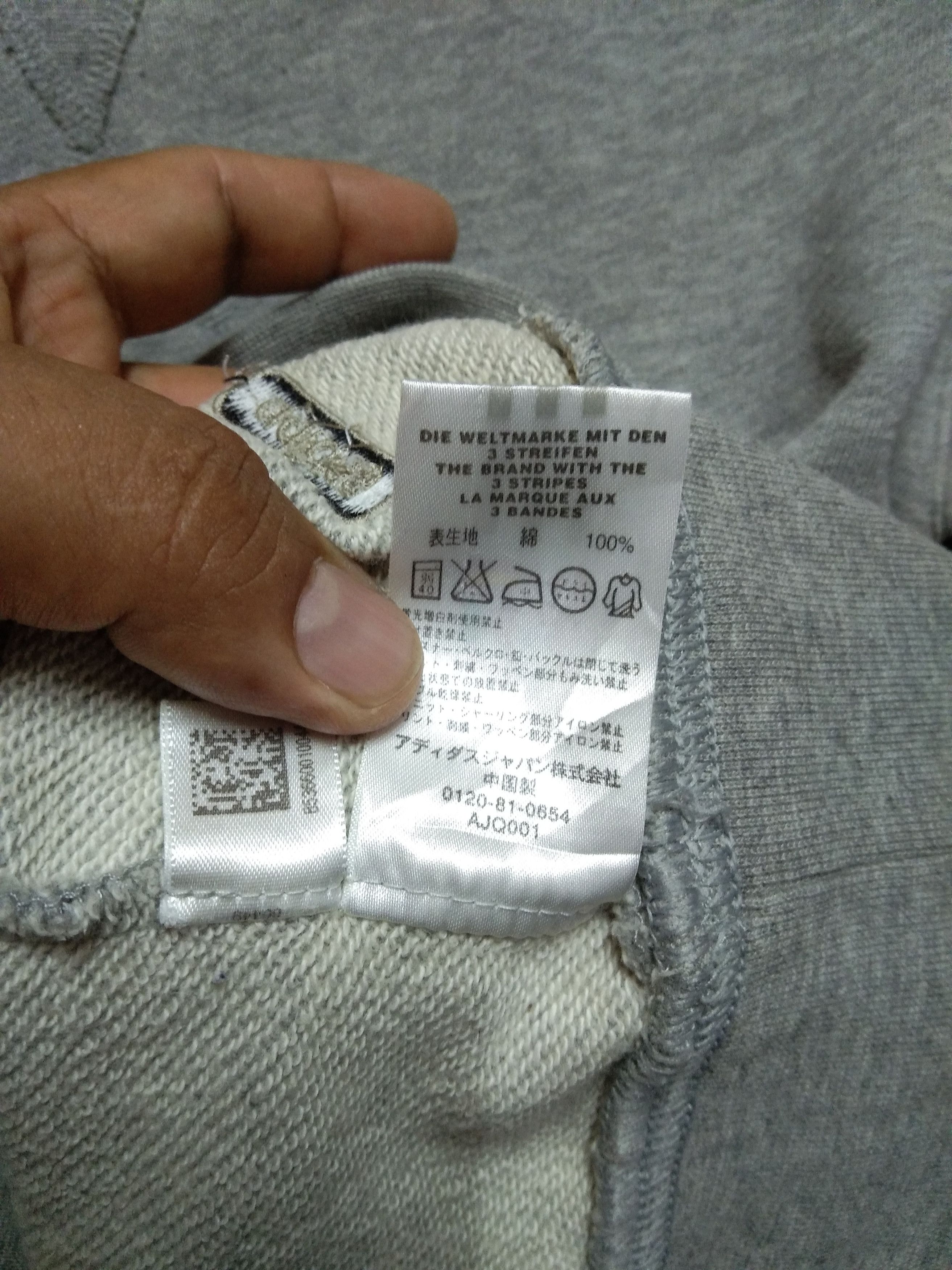 Adidas × Vintage VINTAGE ADIDAS SPELL OUT SWEATSHIRT Size US S / EU 44-46 / 1 - 7 Thumbnail