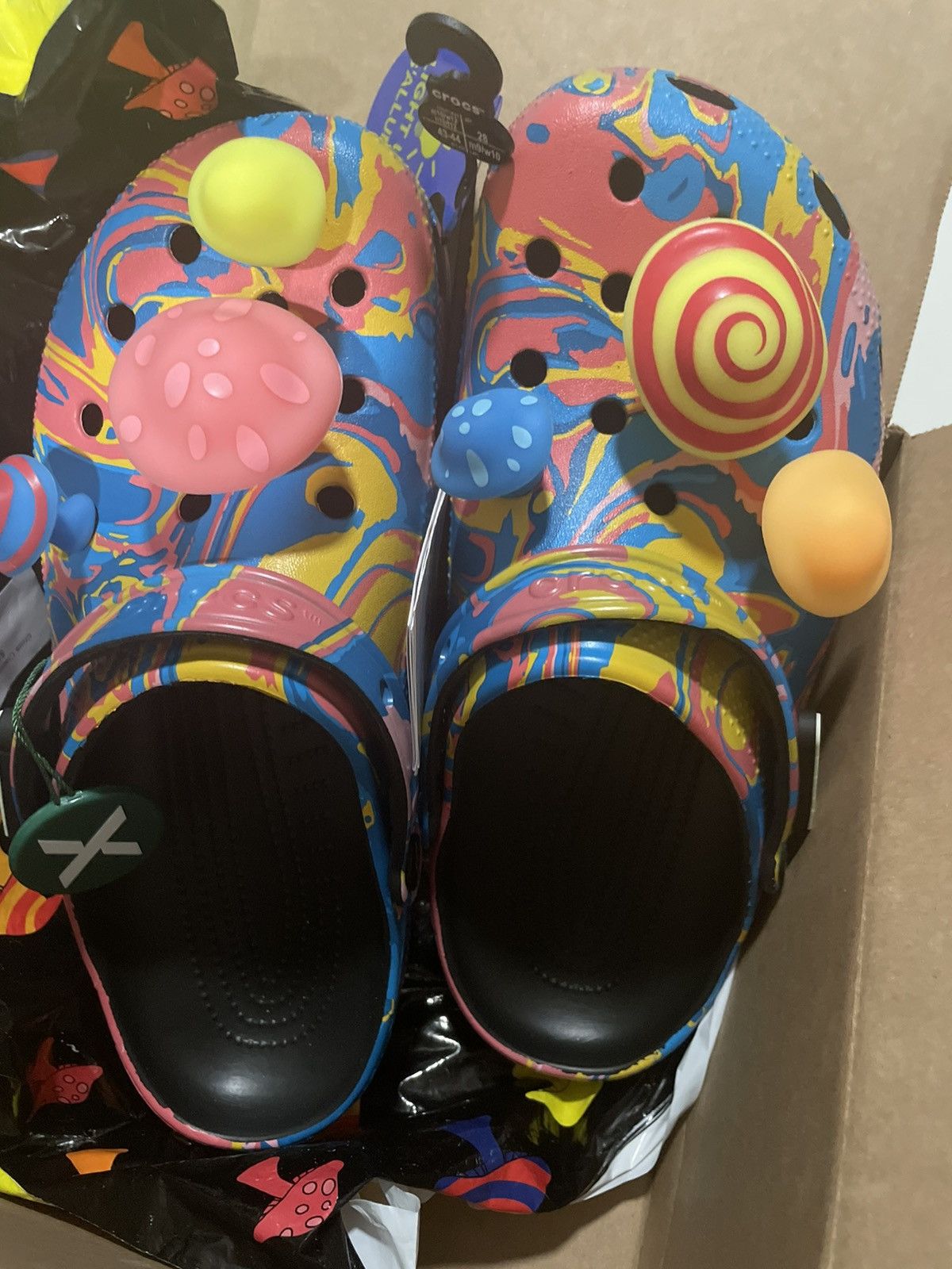 Crocs Diplo x Crocs Take a Walk on the Weird Side Magic Mushrooms Size US 14 / EU 47 - 7 Thumbnail