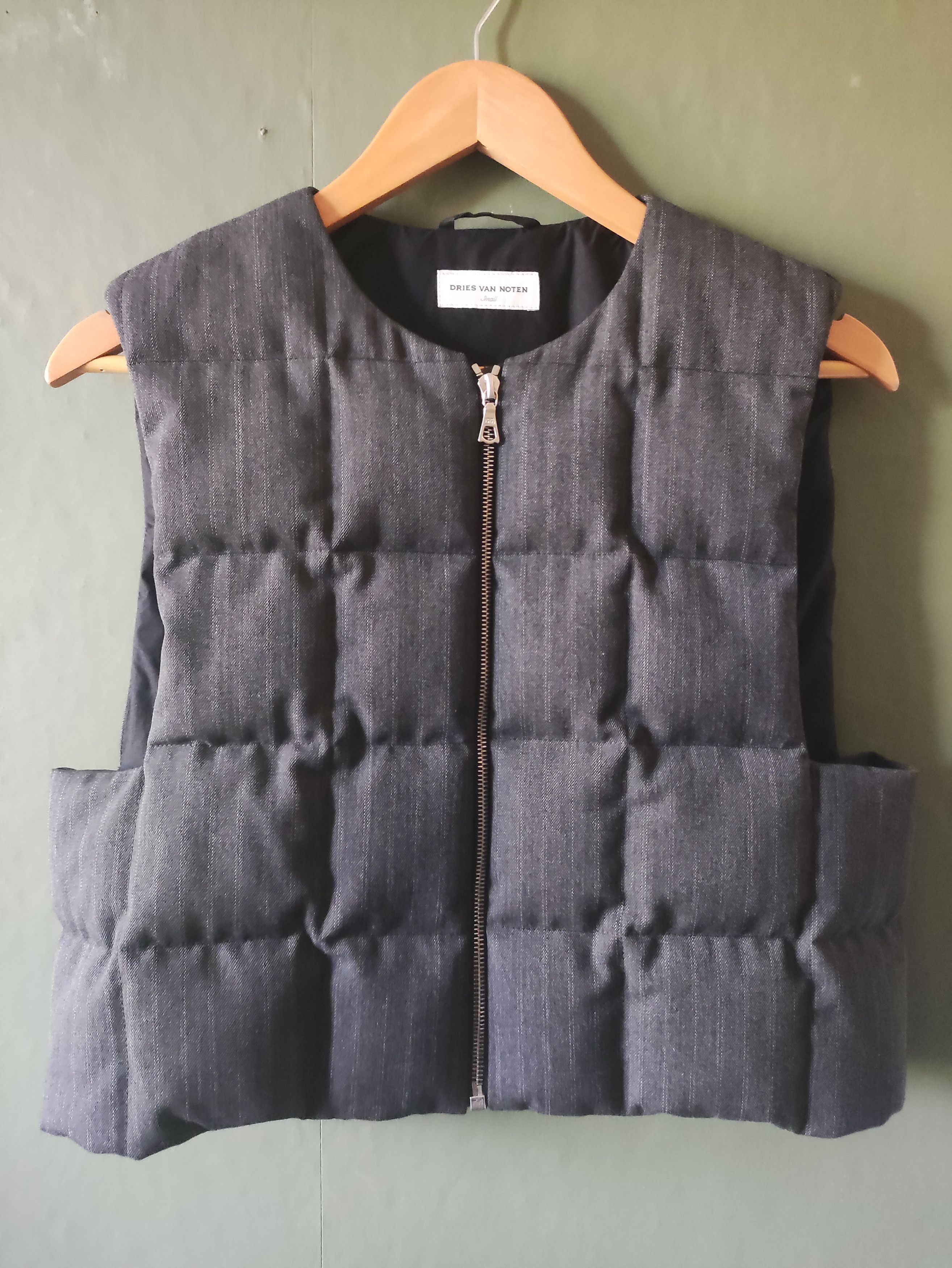 image of Dries Van Noten Fw19 Cropped Down Vest in Grey, Men's (Size Medium)