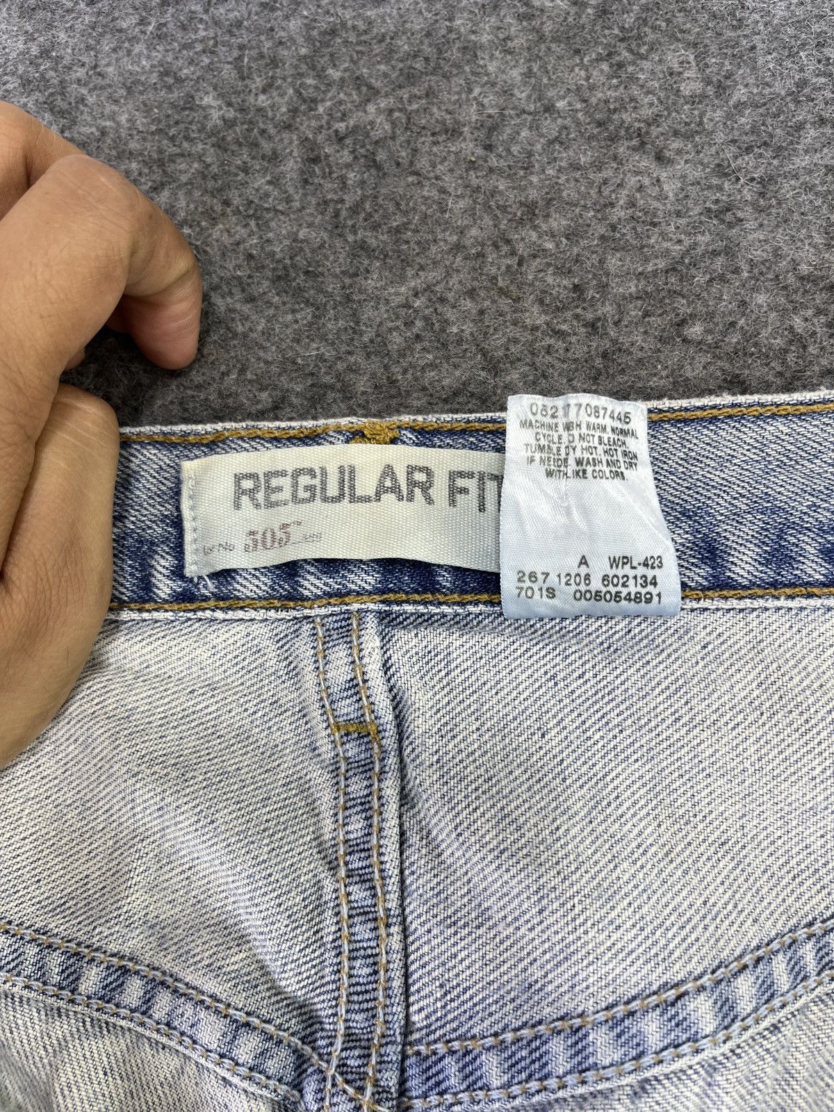 Levi's Vintage Levis 505 Light Wash Jeans - J894 Size US 34 / EU 50 - 9 Thumbnail