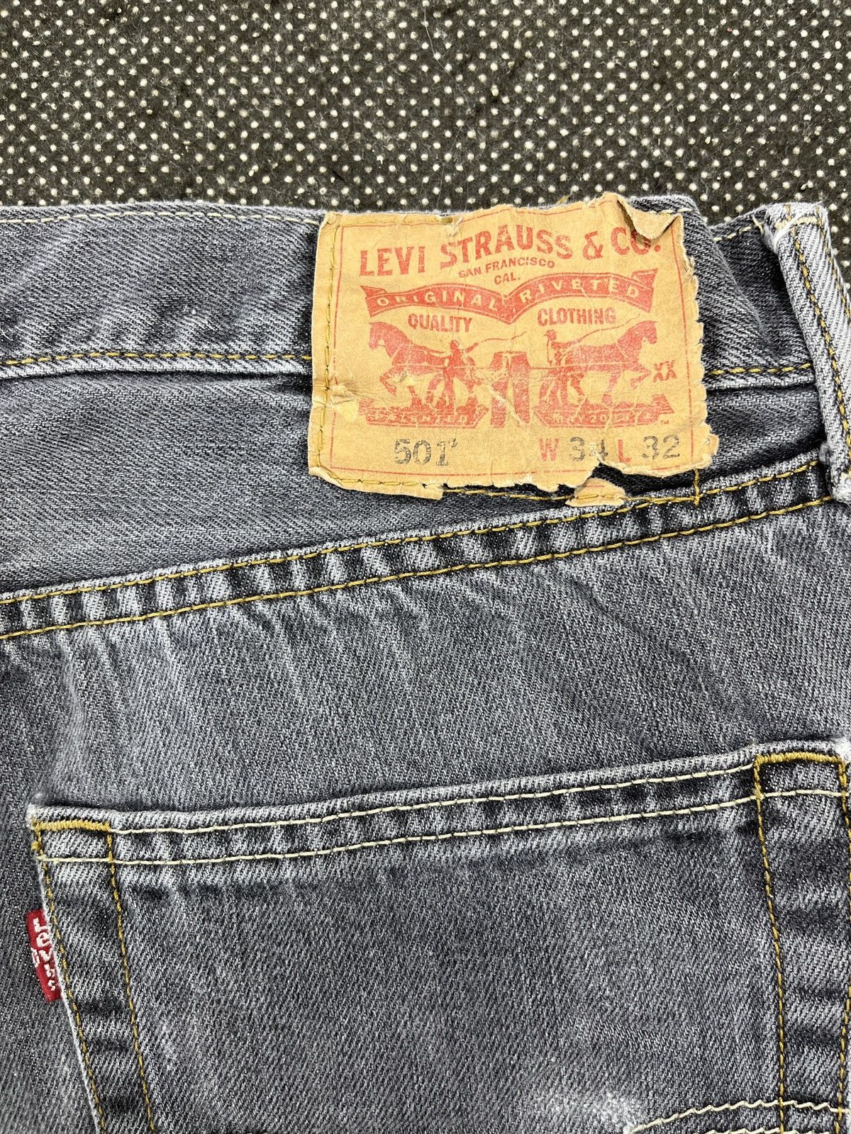 Levi's × Vintage Vintage Levi’s 501 Ripped Jeans - J506 Size US 33 - 12 Thumbnail
