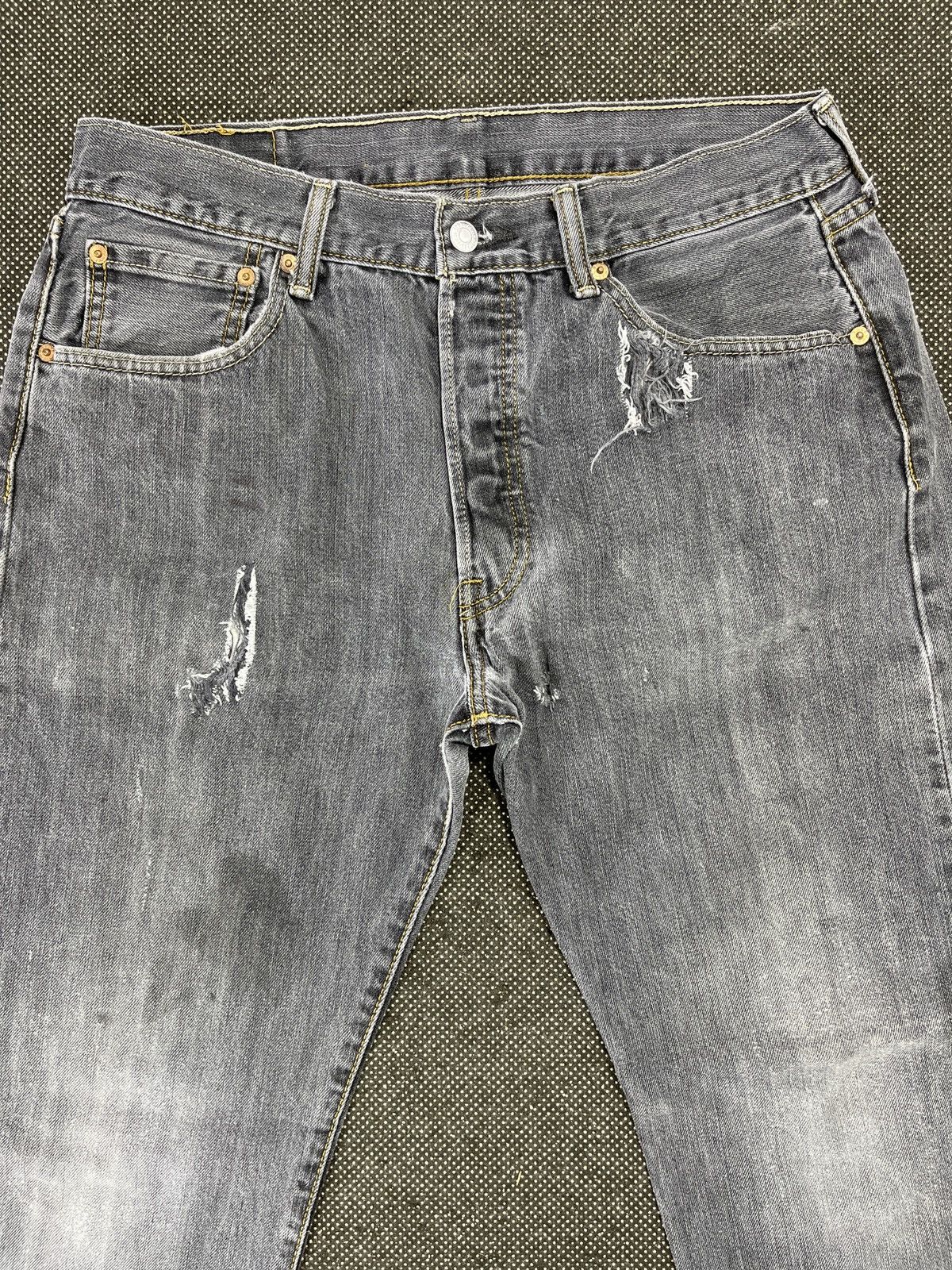 Levi's × Vintage Vintage Levi’s 501 Ripped Jeans - J506 Size US 33 - 3 Thumbnail