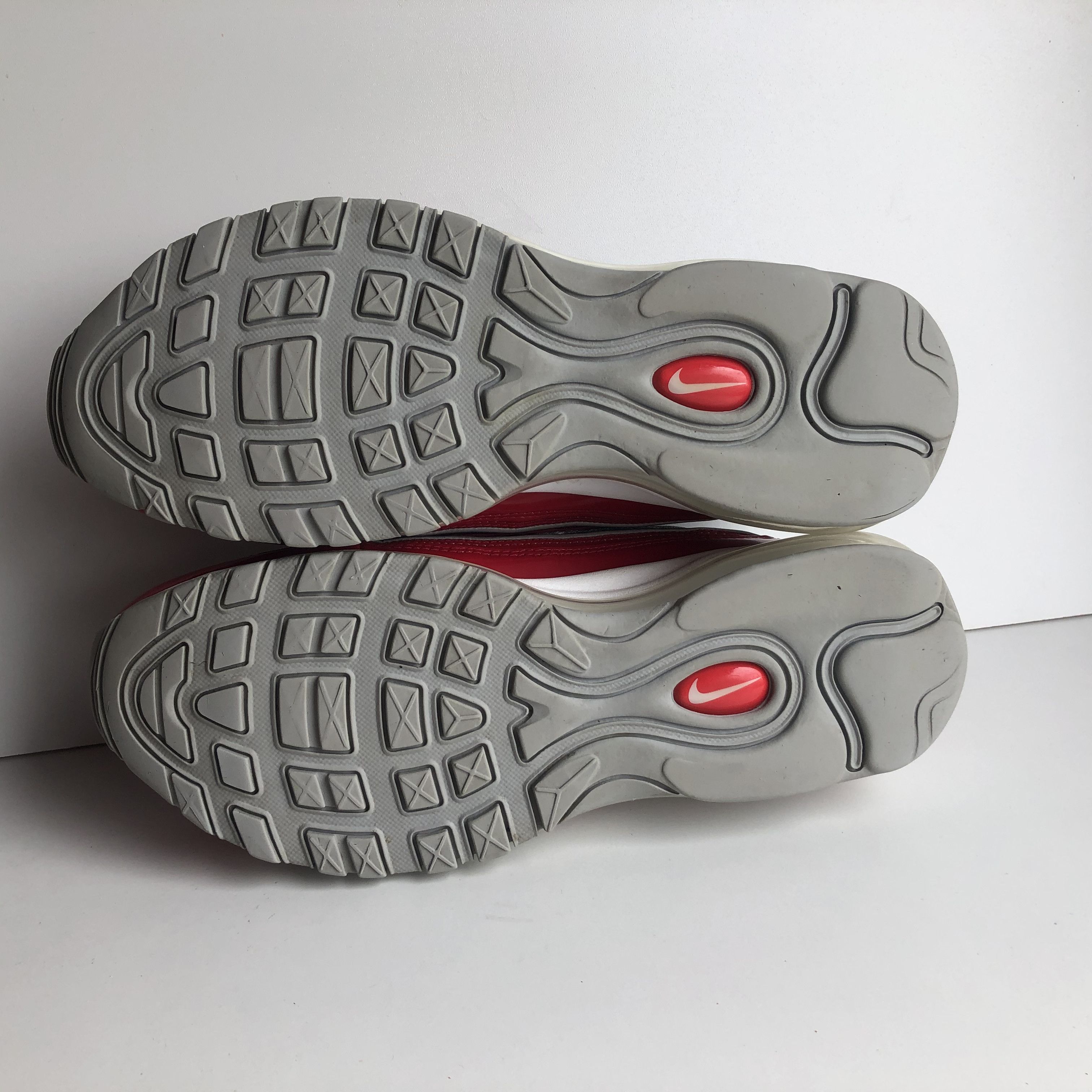 Nike × Supreme Nike Air Max 98 Supreme Varsity Red Size US 10.5 / EU 43-44 - 11 Thumbnail