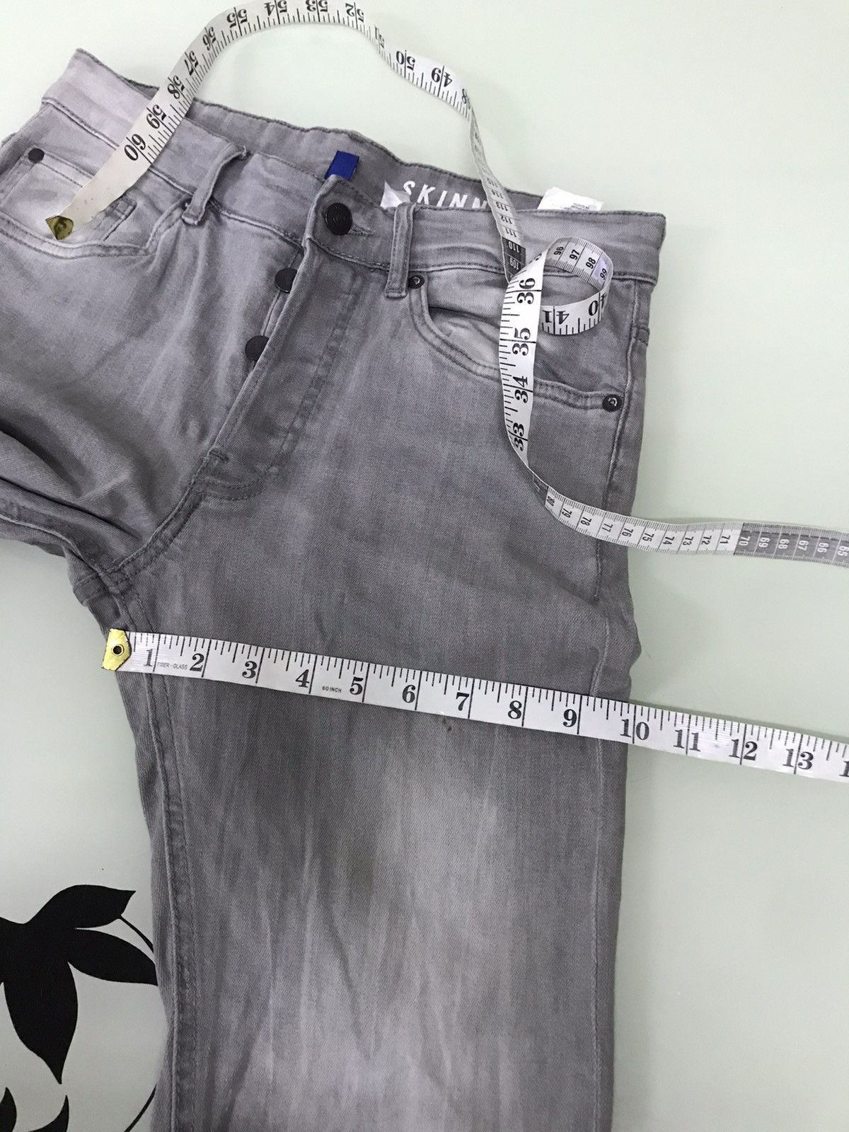 H&M Nice❗️H&M Distressed Skiny Jeans Size US 31 - 17 Thumbnail