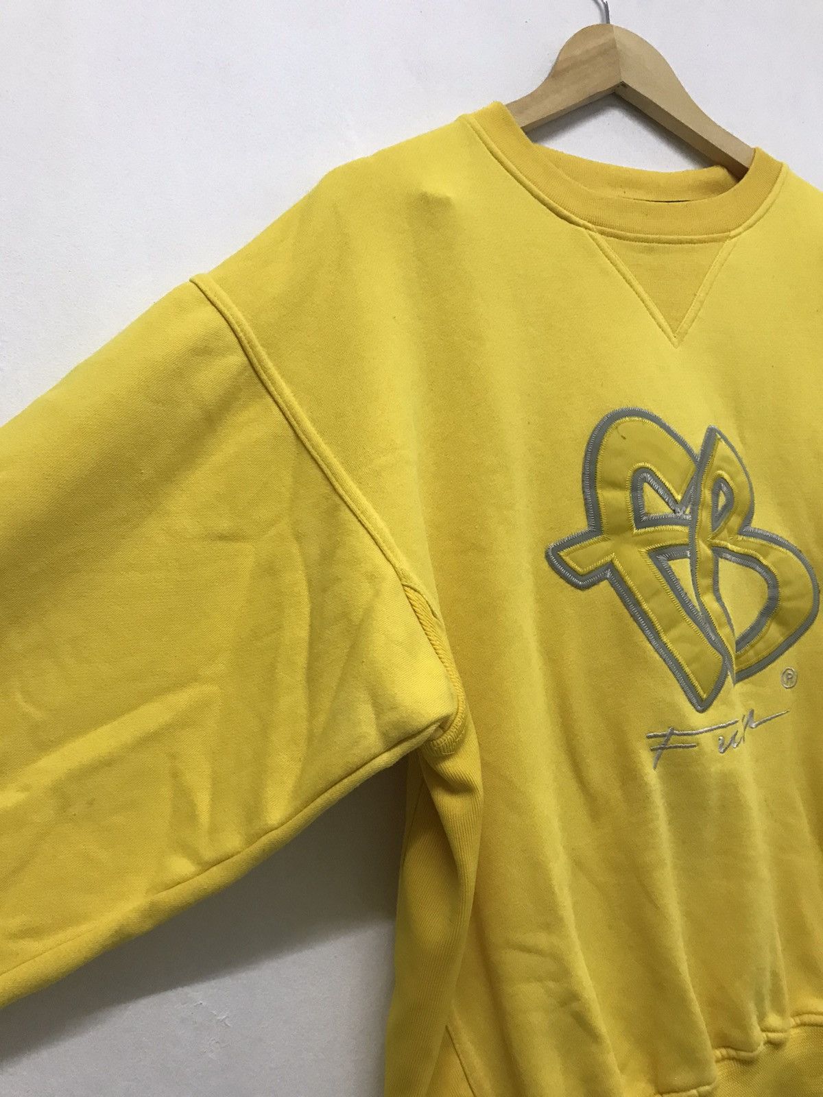 Fubu Vintage y2k Fubu Big Logo Sweatshirt Yellow Size US L / EU 52-54 / 3 - 4 Thumbnail