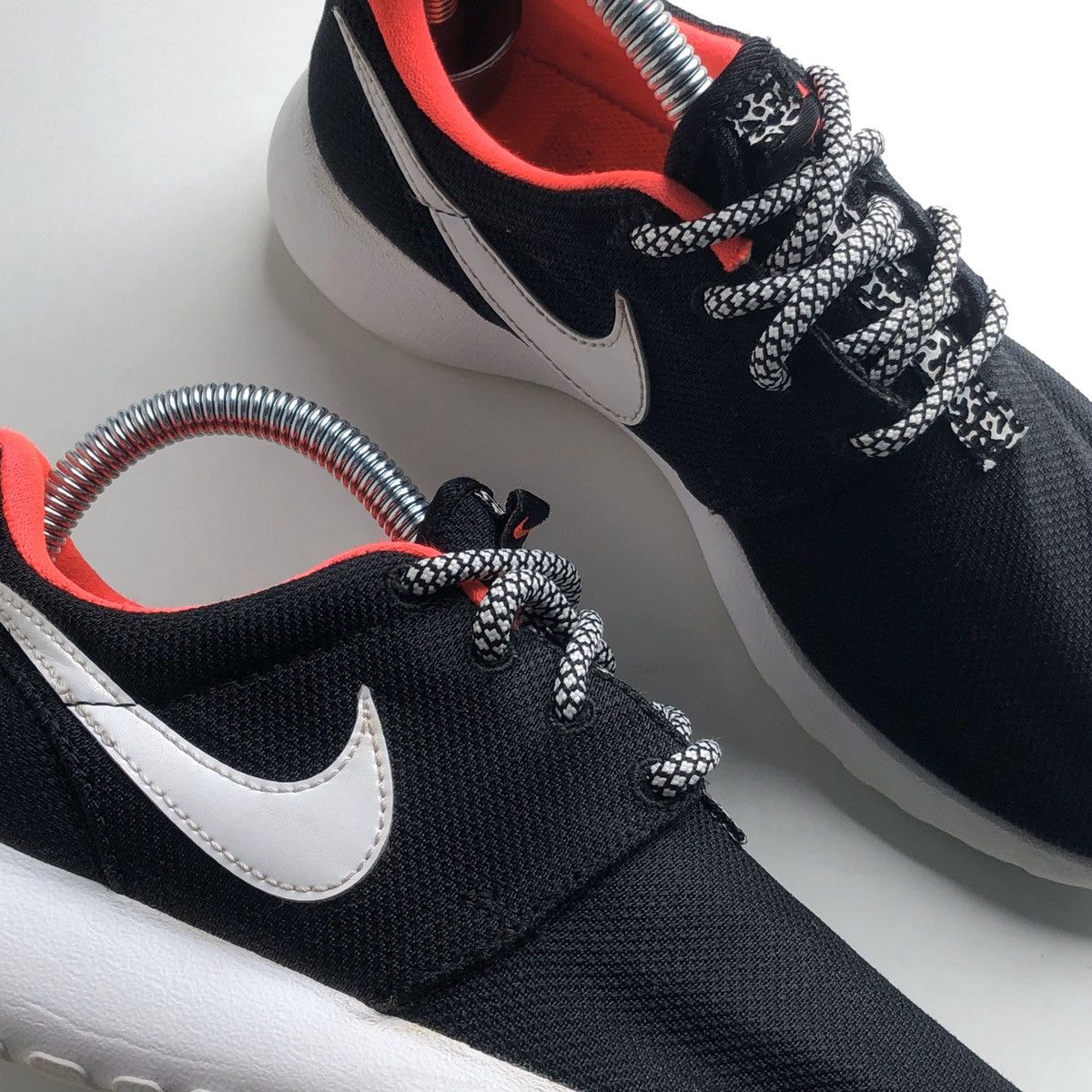 Nike Nike Roshe Run us 4,5 Y ! Size US 5 / EU 37 - 2 Thumbnail