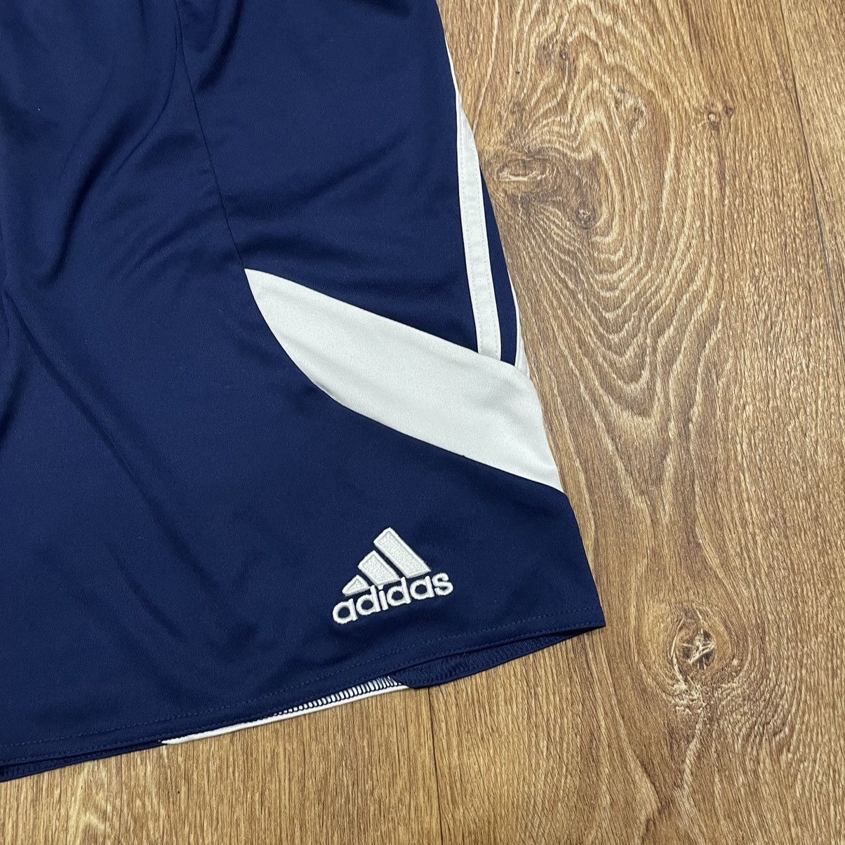 Vintage Vintage Adidas Y2K Baggy Shorts Streetwear Navy Thrashed 30 Size US 30 / EU 46 - 4 Thumbnail