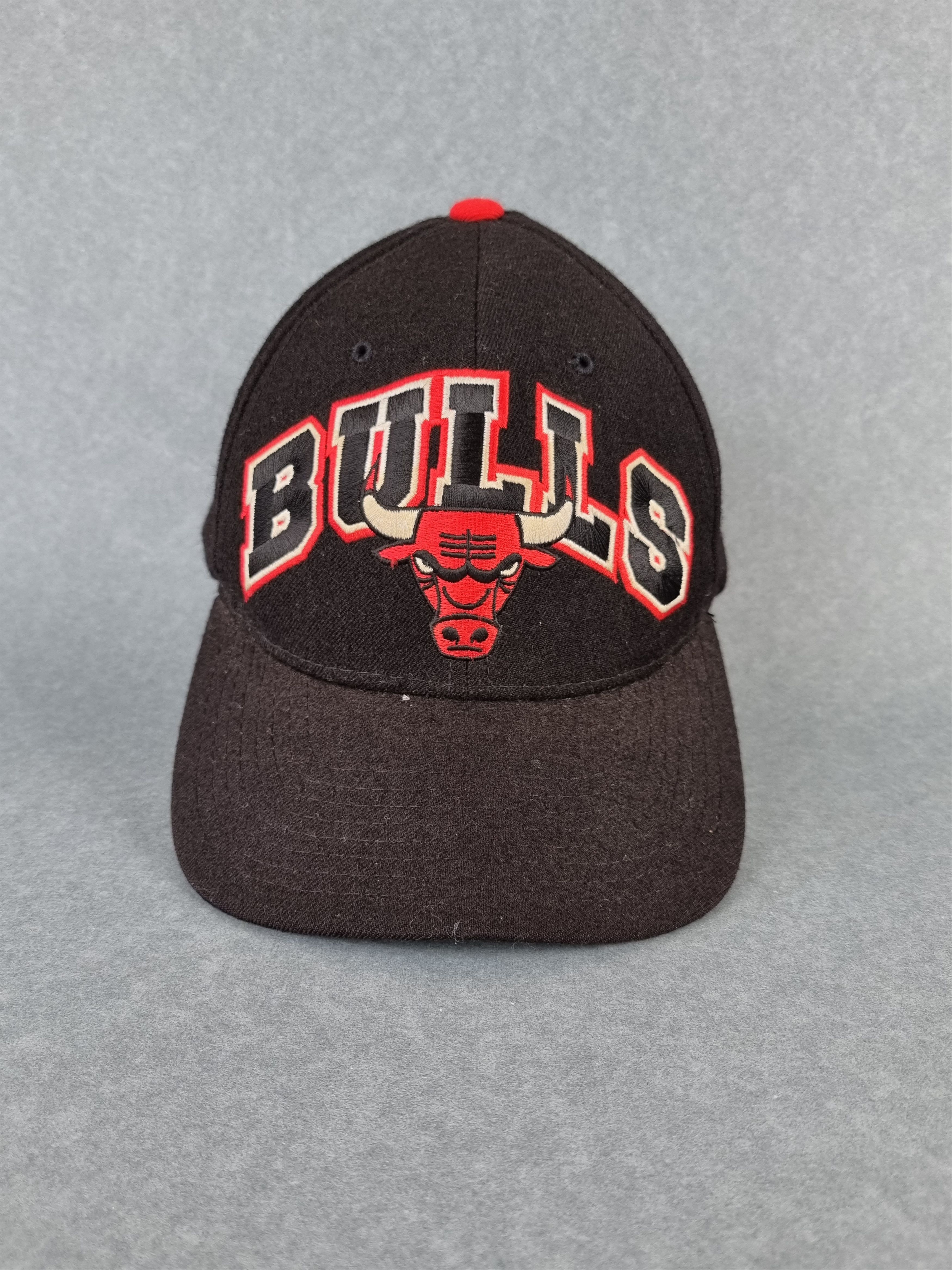 NBA × Sports Specialties × Starter Rare 90s CHICAGO BULLS Starter Wool Cap Vintage Size ONE SIZE - 1 Thumbnail