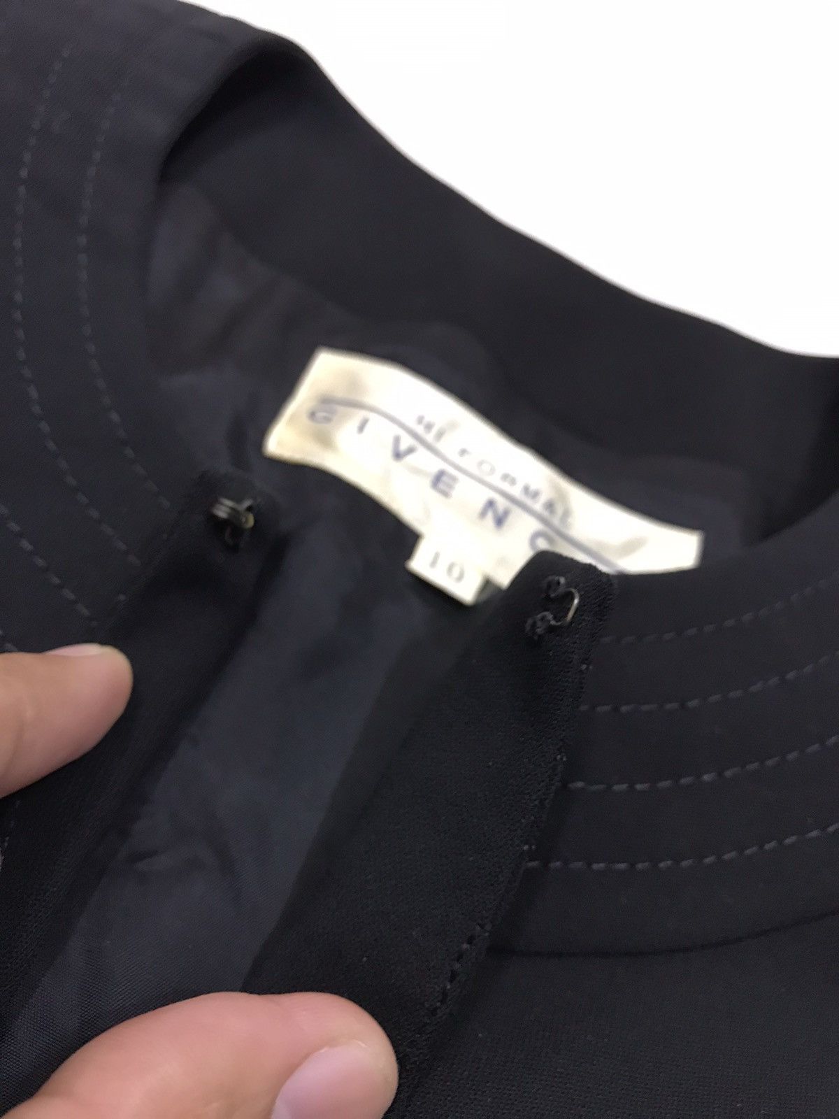 Givenchy VINTAGE GIVENCHY HI-FORMAL BLACK CARDIGAN JACKET Size US M / EU 48-50 / 2 - 5 Thumbnail