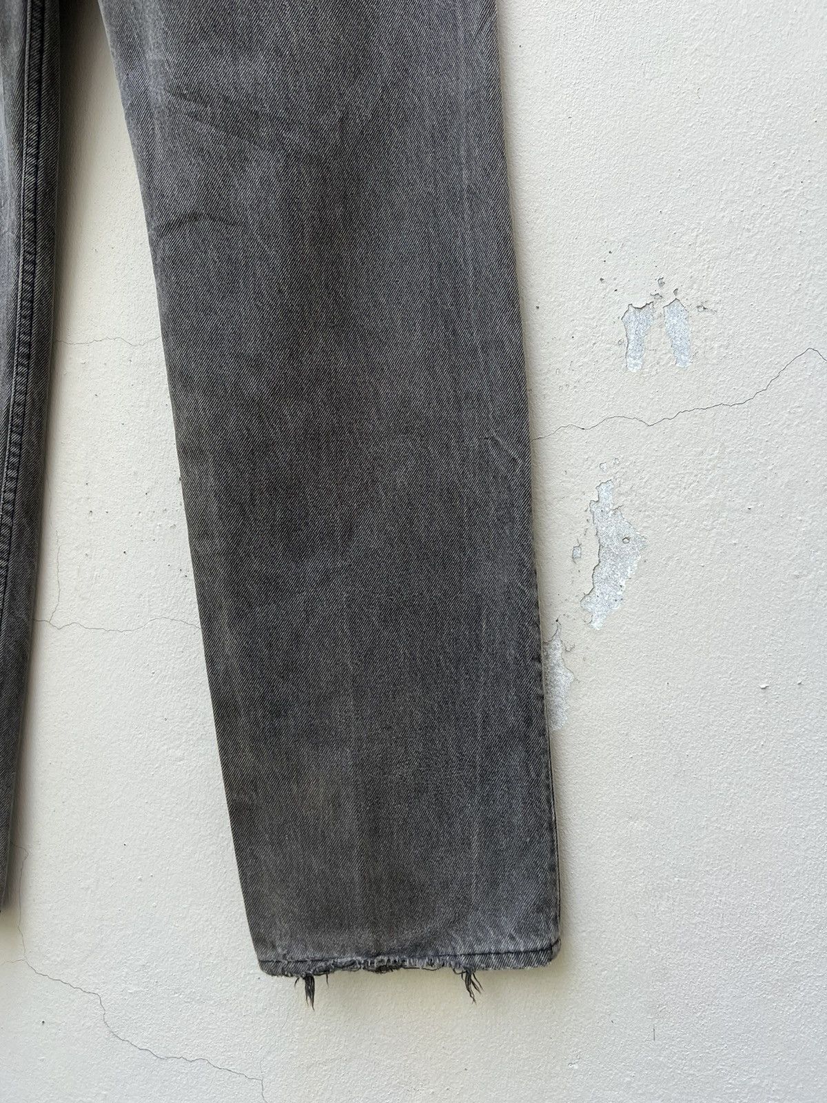 Levi's × Vintage Vintage 1993 Levi’s 501 USA Sun Faded Black Denim Jeans Size US 33 - 19 Thumbnail