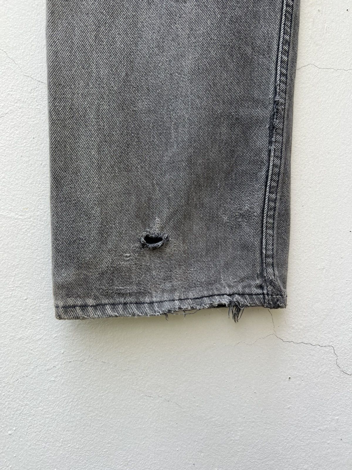 Levi's × Vintage Vintage 1993 Levi’s 501 USA Sun Faded Black Denim Jeans Size US 33 - 17 Thumbnail