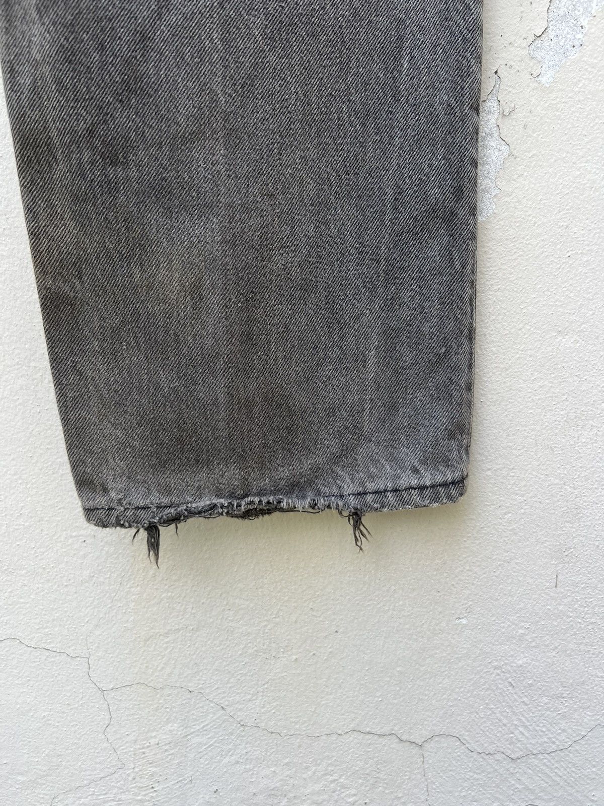 Levi's × Vintage Vintage 1993 Levi’s 501 USA Sun Faded Black Denim Jeans Size US 33 - 20 Thumbnail