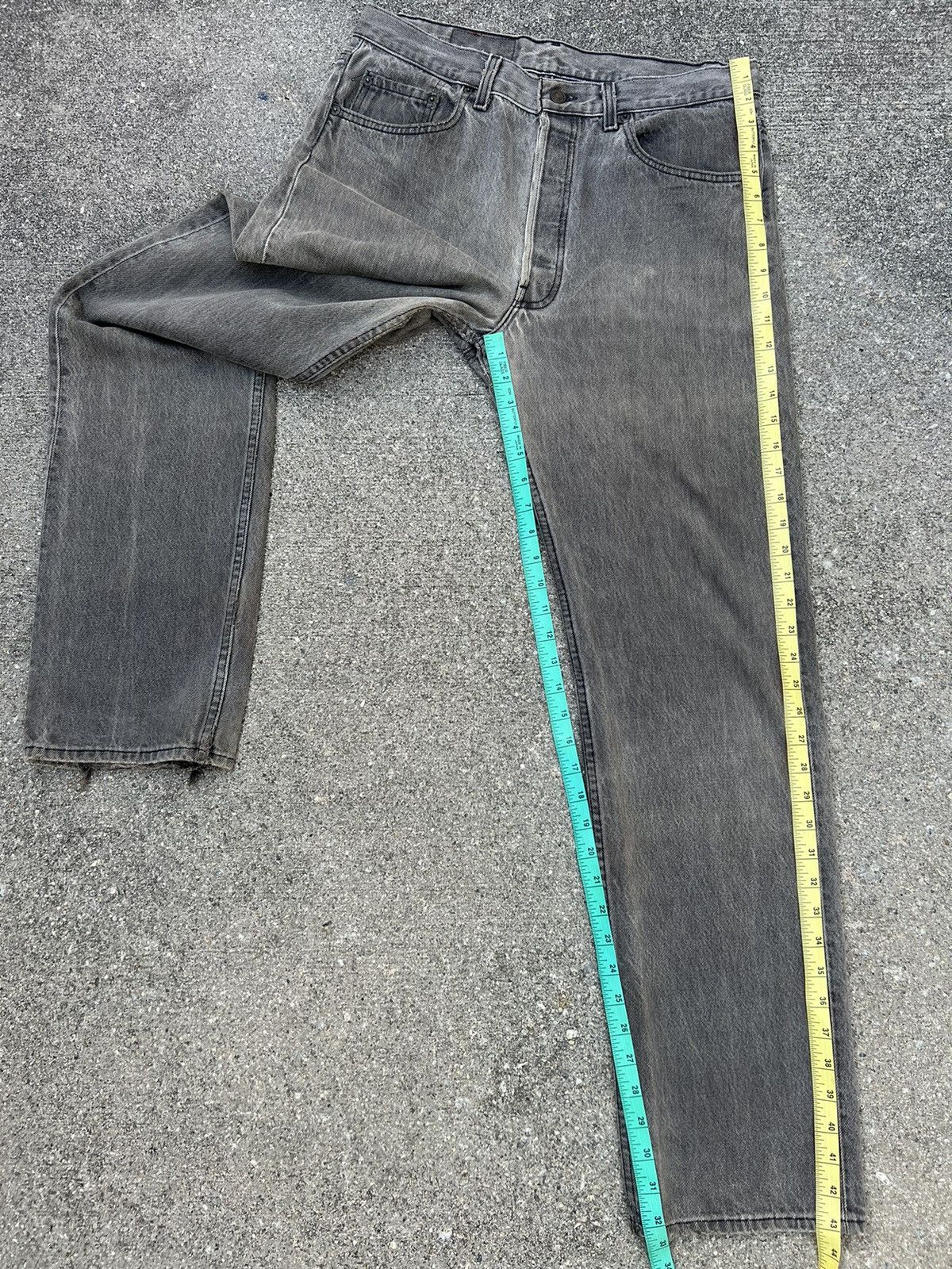 Levi's × Vintage Vintage 1993 Levi’s 501 USA Sun Faded Black Denim Jeans Size US 33 - 4 Thumbnail
