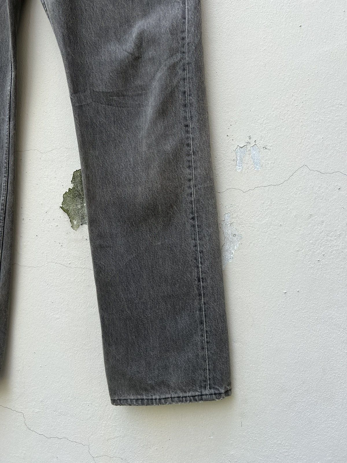 Levi's × Vintage Vintage 1993 Levi’s 501 USA Sun Faded Black Denim Jeans Size US 33 - 12 Thumbnail