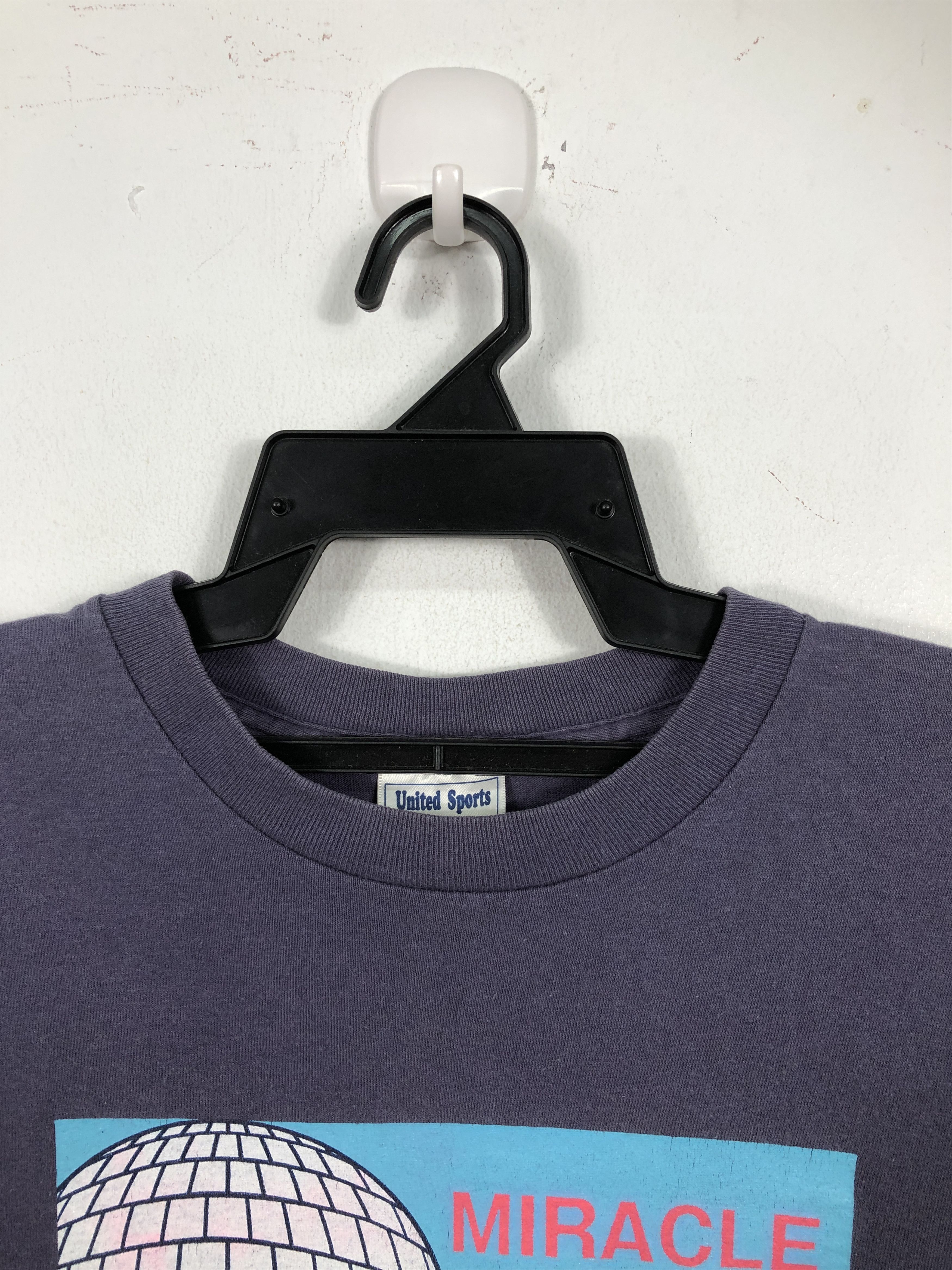Vintage Vintage Miracle Purple 2000 T-Shirt Size US L / EU 52-54 / 3 - 4 Thumbnail