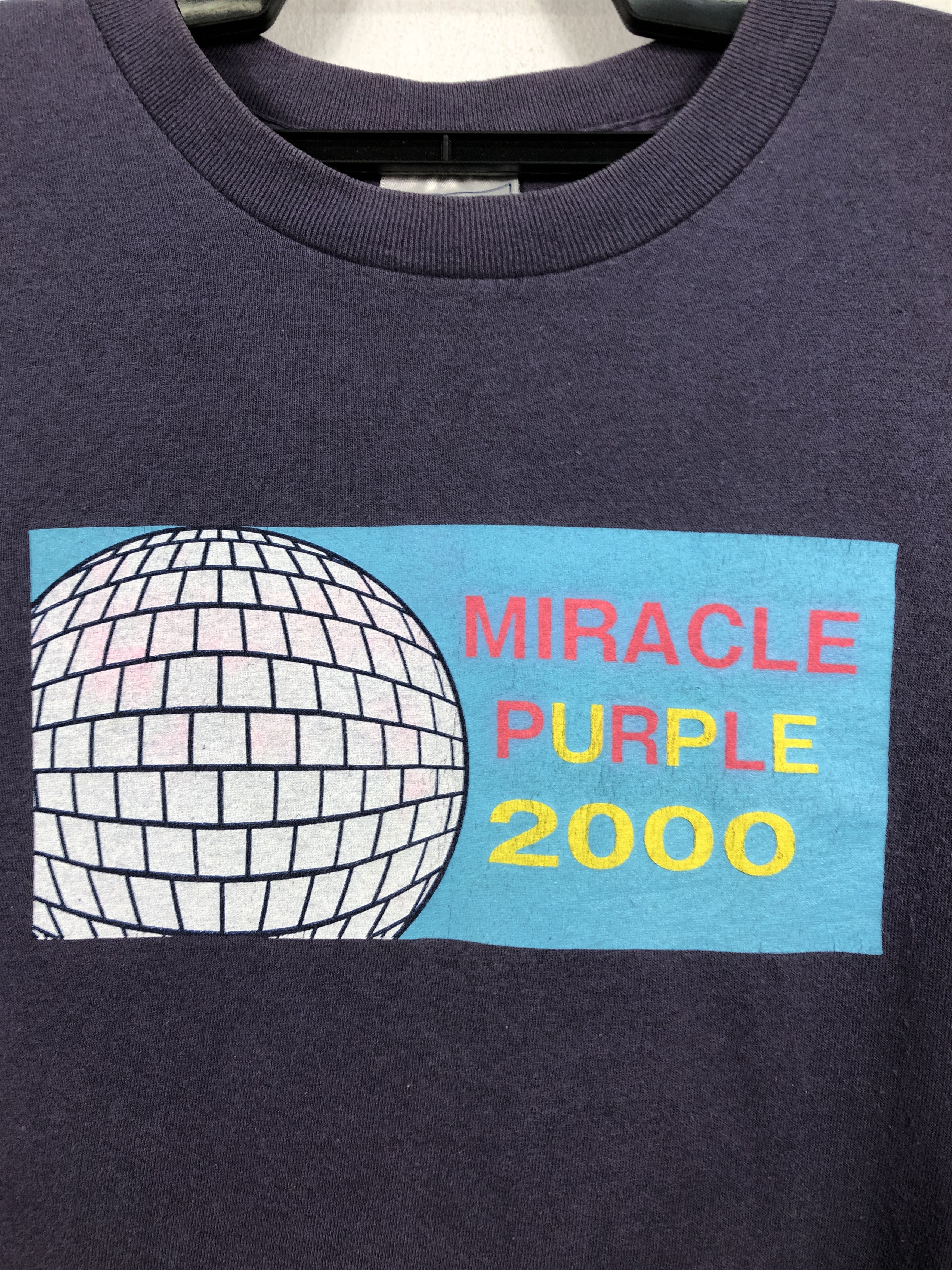 Vintage Vintage Miracle Purple 2000 T-Shirt Size US L / EU 52-54 / 3 - 5 Thumbnail