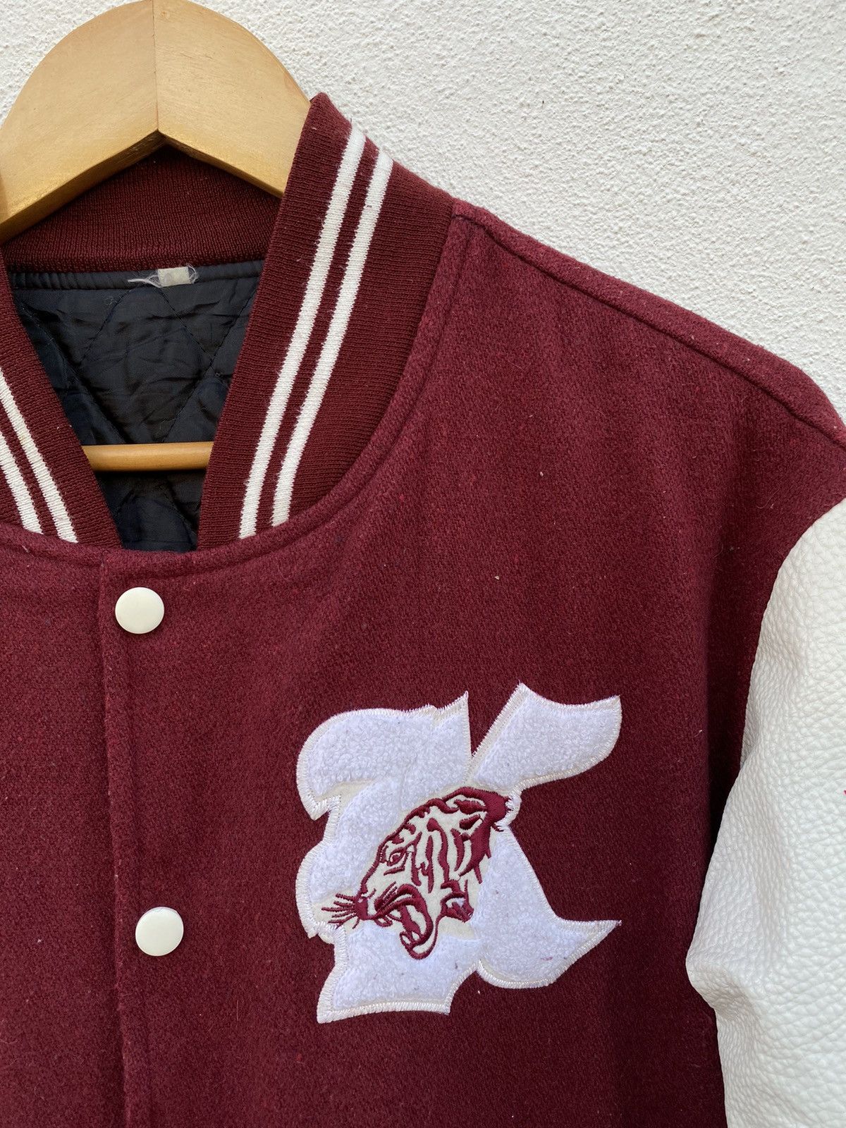 Vintage Vintage Korea University varsity leather jacket Size US L / EU 52-54 / 3 - 5 Thumbnail