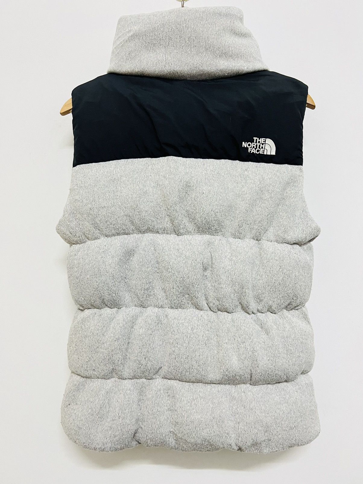 The North Face The North Face Retro Nuptse 700 Puffer Vest Size US M / EU 48-50 / 2 - 16 Thumbnail