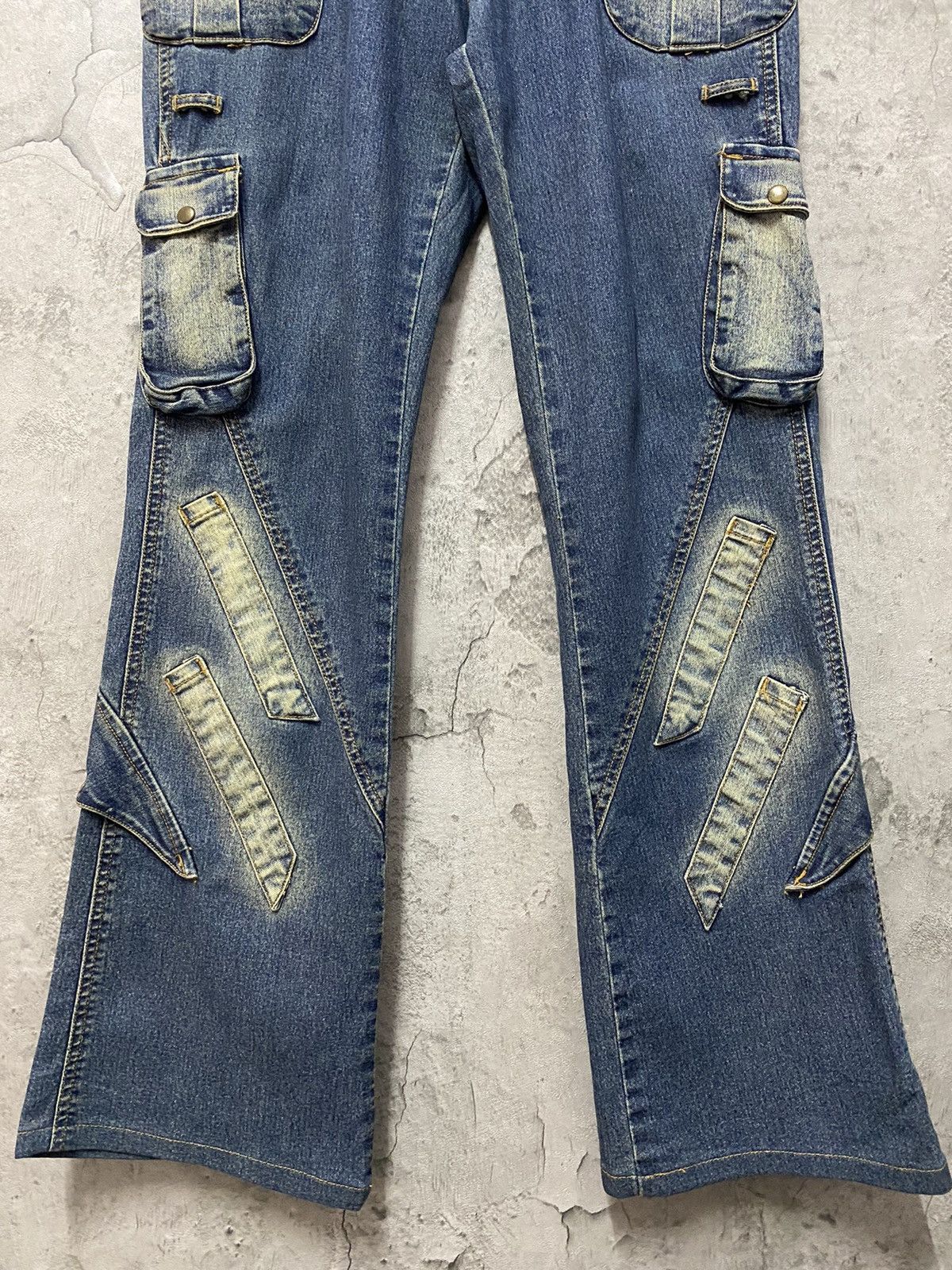 Designer × Japanese Brand Modernistic Japan Multi Pocket Flared Cargo Denim Vintage Size US 29 - 5 Thumbnail