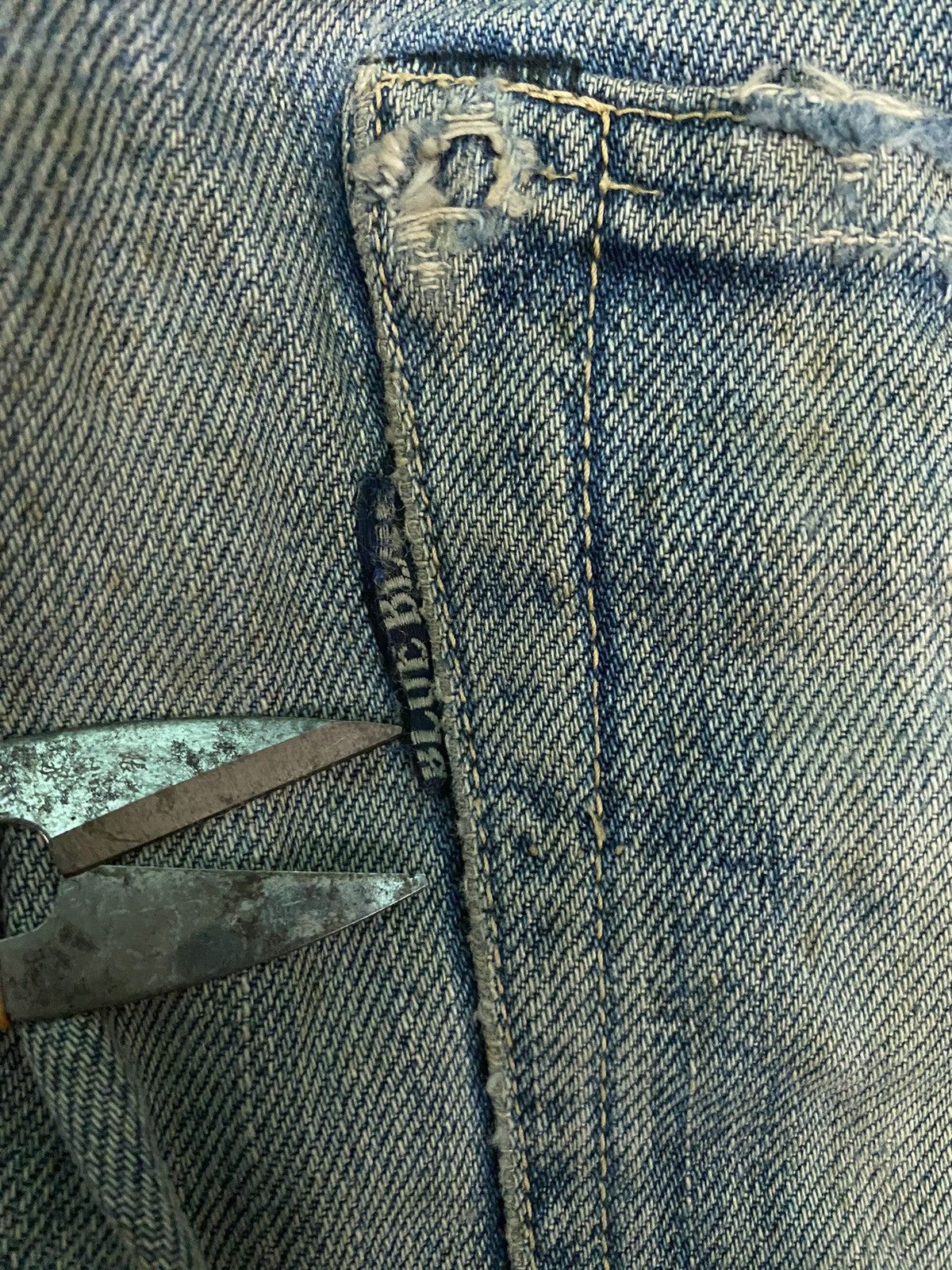 Edition Japan BLUE BLUE JAPAN SALVAGE DENIM SIZE 31 Size US 32 / EU 48 - 15 Thumbnail