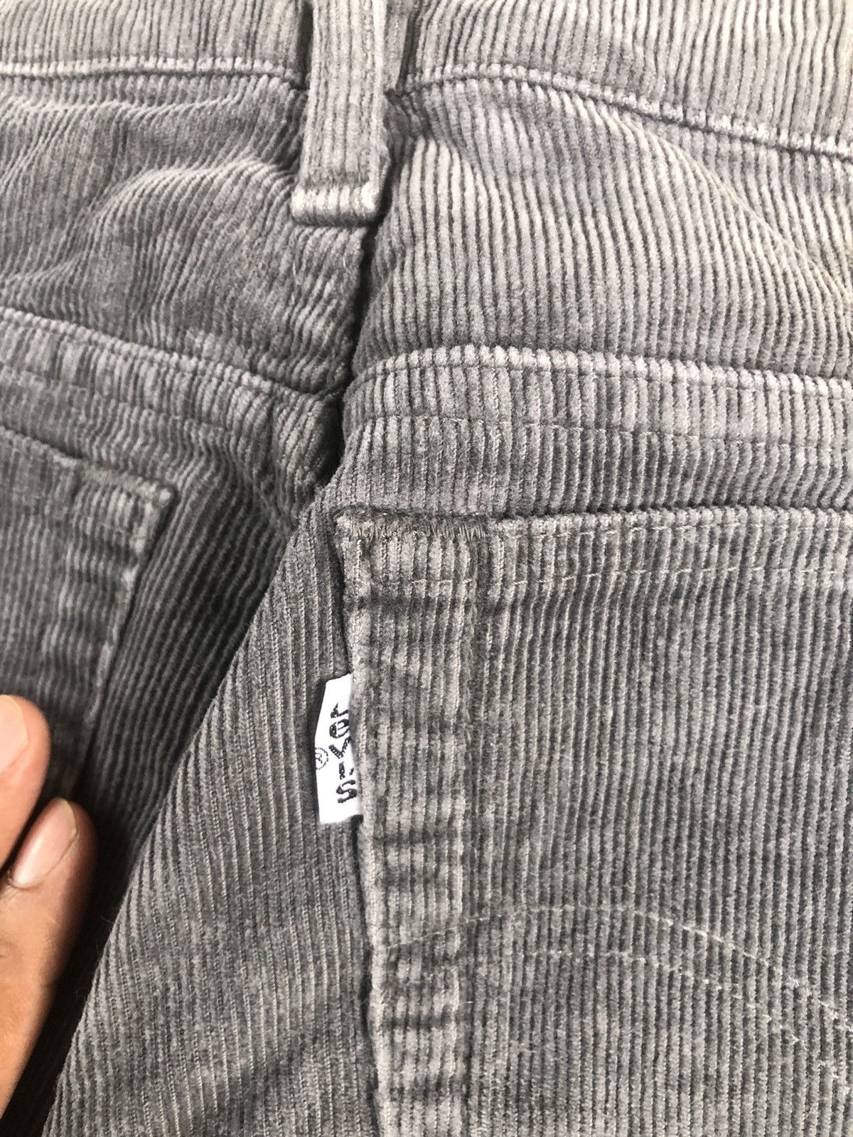Levi's Vintage 90’s Levi’s Corduroy Pants 515 Japan Size US 29 - 14 Thumbnail