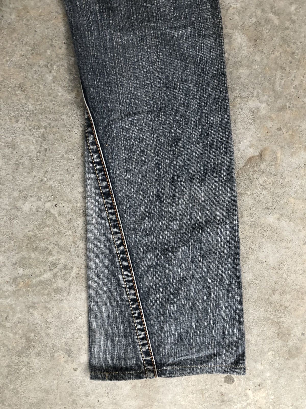 semanticdesign Semantic Design Snake Skin Leather Flared Jeans Distressed Size US 31 - 12 Thumbnail
