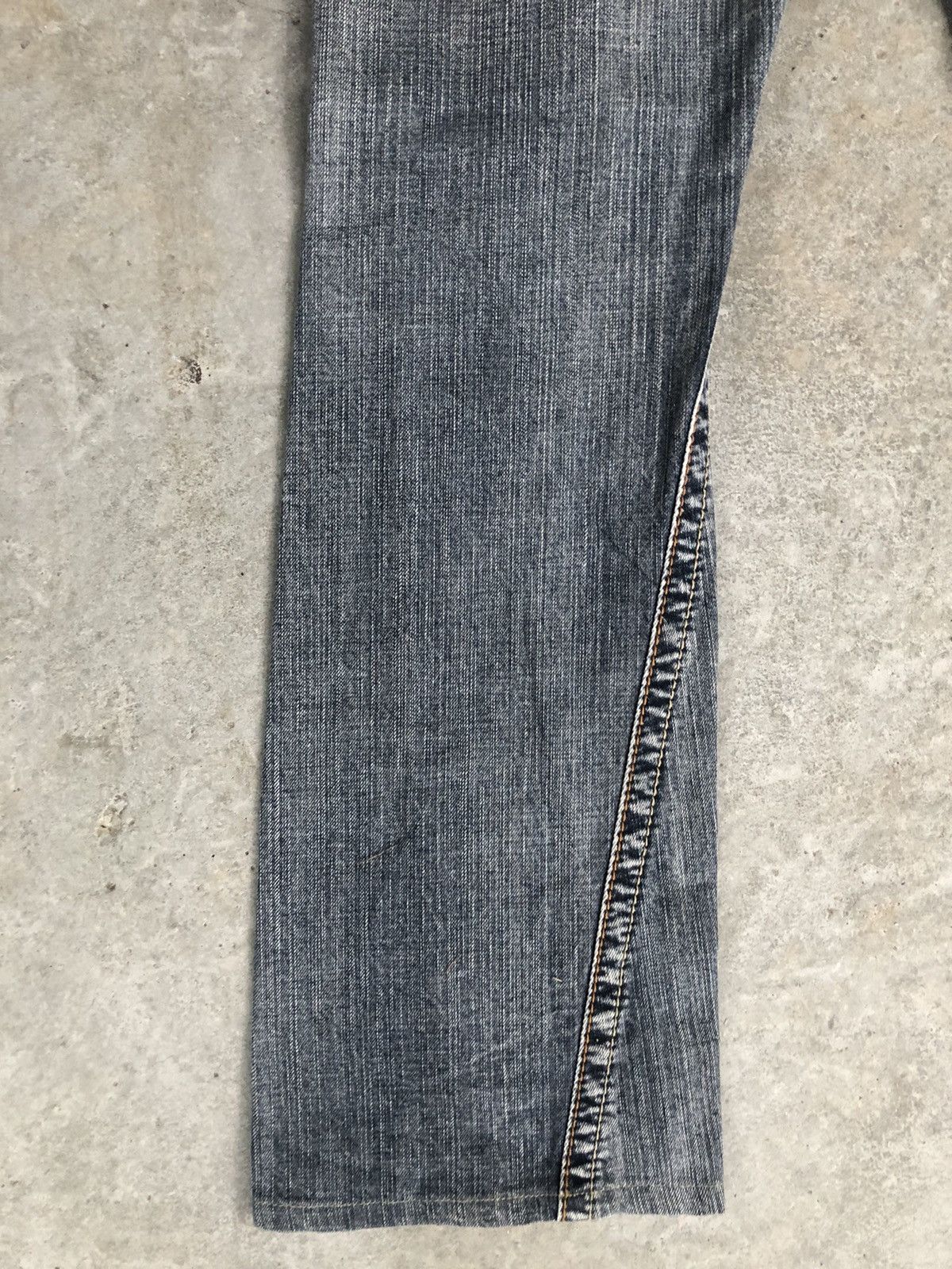 semanticdesign Semantic Design Snake Skin Leather Flared Jeans Distressed Size US 31 - 11 Thumbnail
